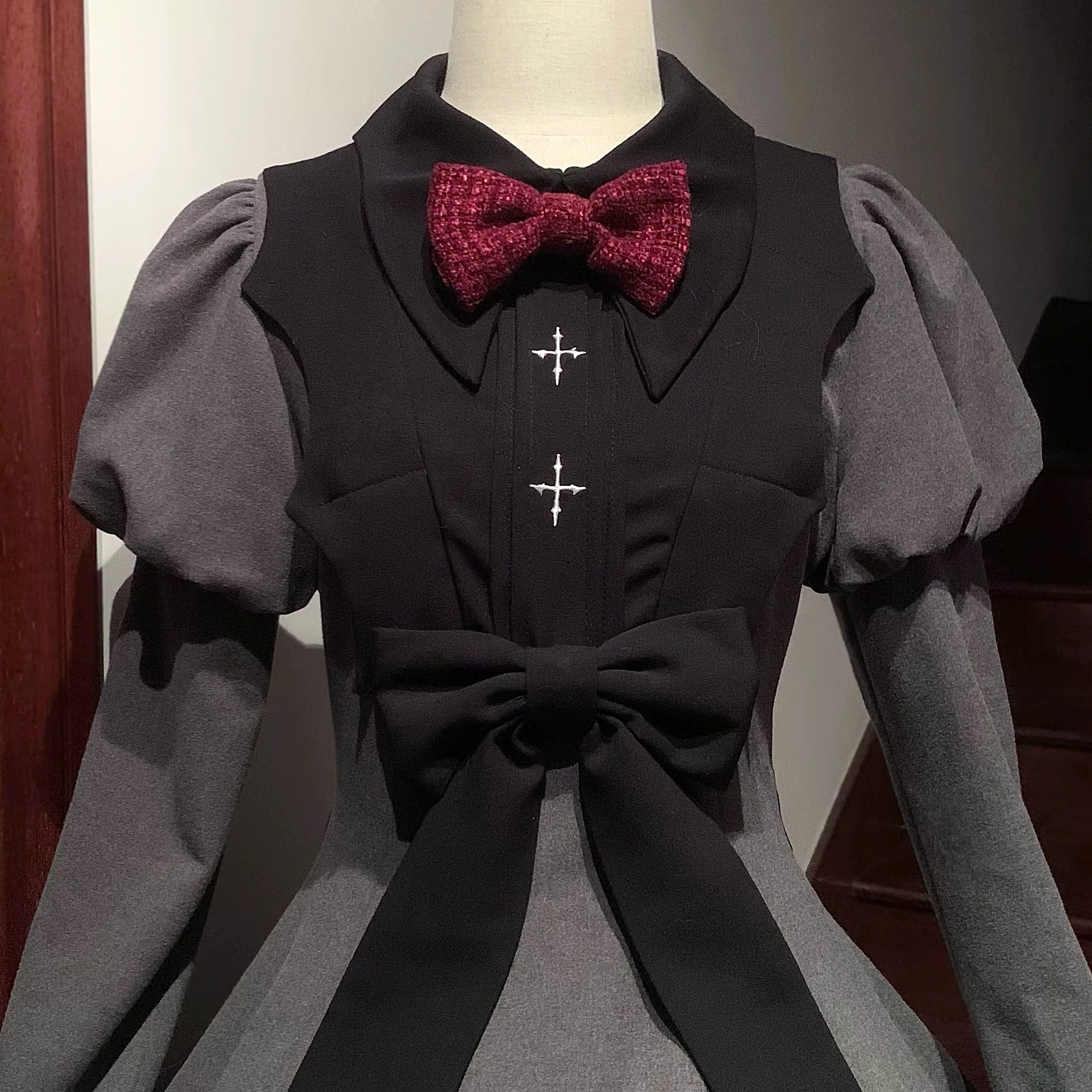 Vampire Princess - Bat-Inspired Halloween Gothic Lolita OP Dress - Image 31