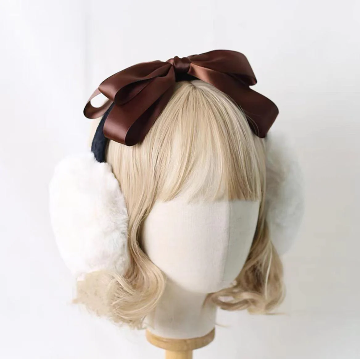 Xiaogui - Winter Lolita Earmuff Bow Plush Earmuff Ear Protector - Image 14