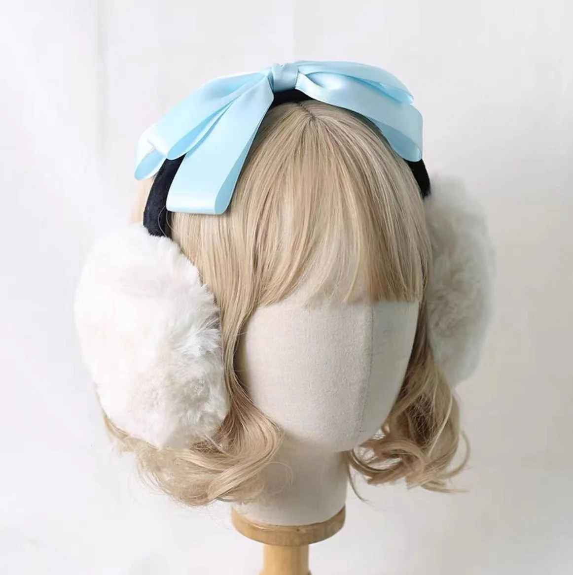 Xiaogui - Winter Lolita Earmuff Bow Plush Earmuff Ear Protector - Image 8