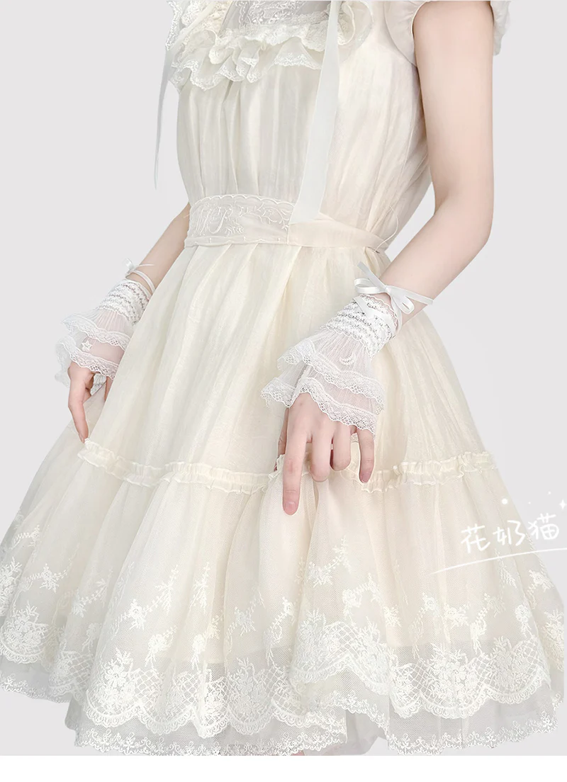 Hua Nai Cat - Star and Moon - Bridal Lolita Cuffs White and Black Ballet Style Lace Cuffs - Image 5
