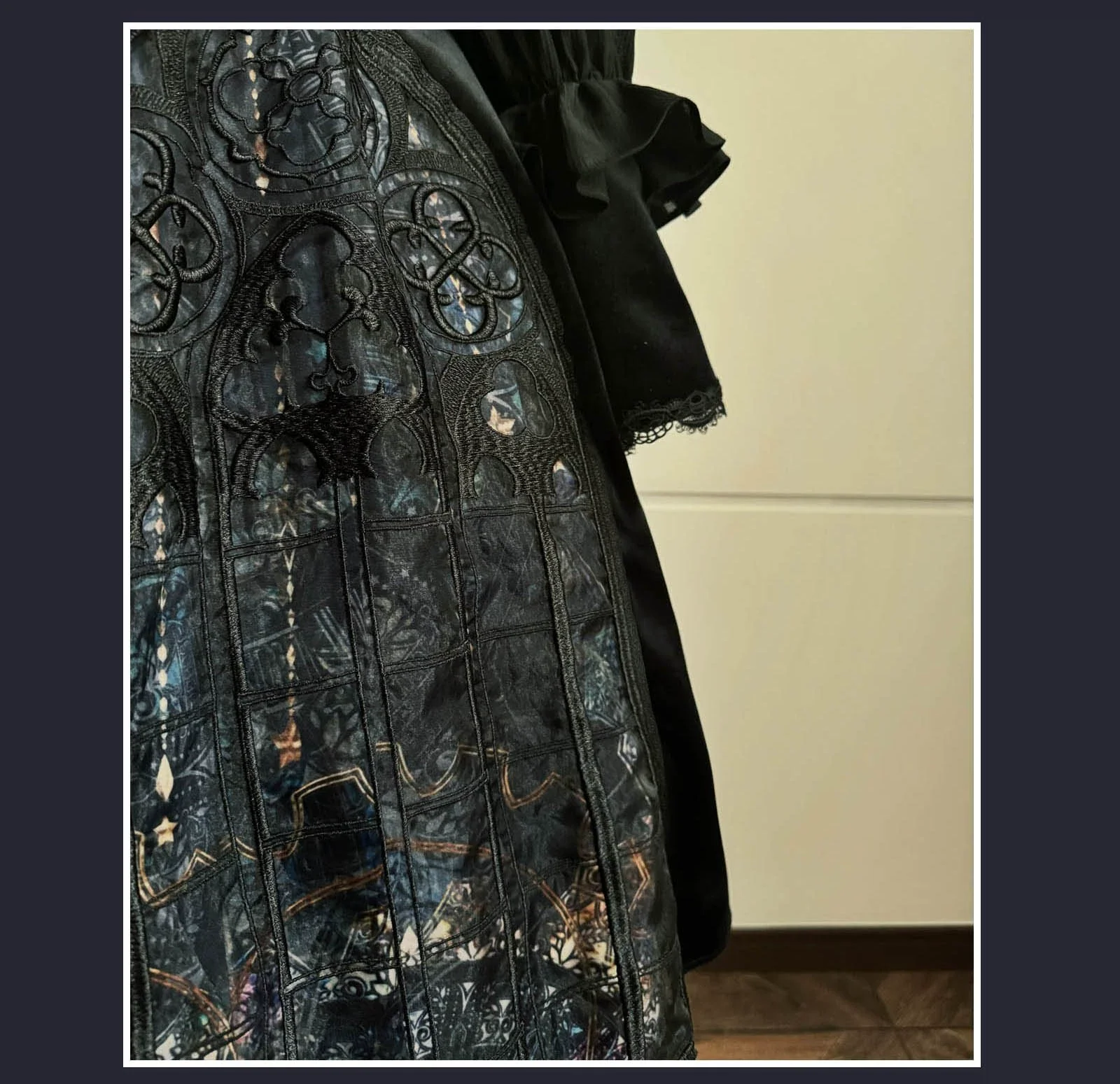 SUSIN - Night Traveler - Classic and Elegant Gothic Dress with Colorful Window Prints - Image 4