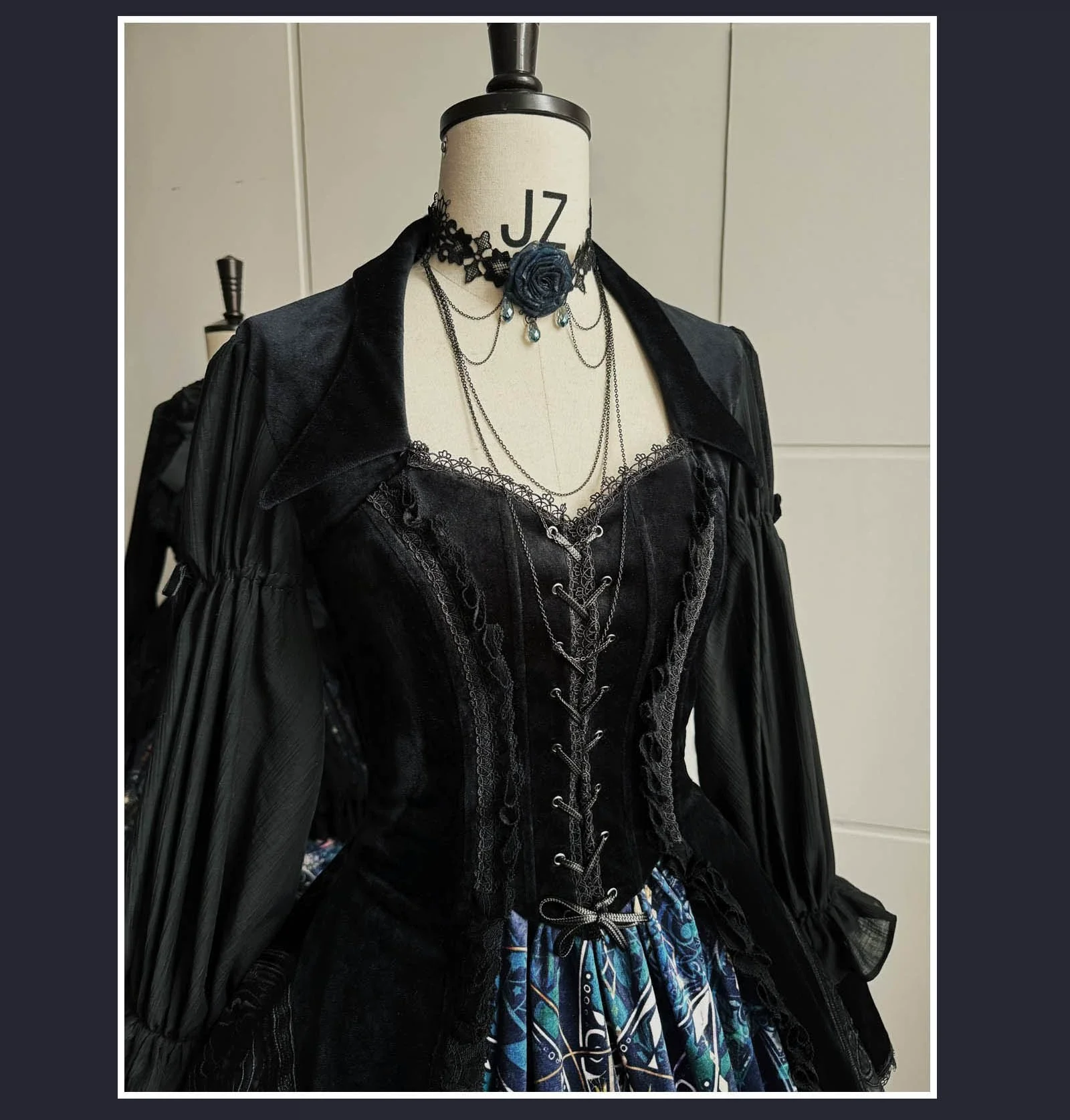 SUSIN - Night Traveler - Classic and Elegant Gothic Dress with Colorful Window Prints - Image 8