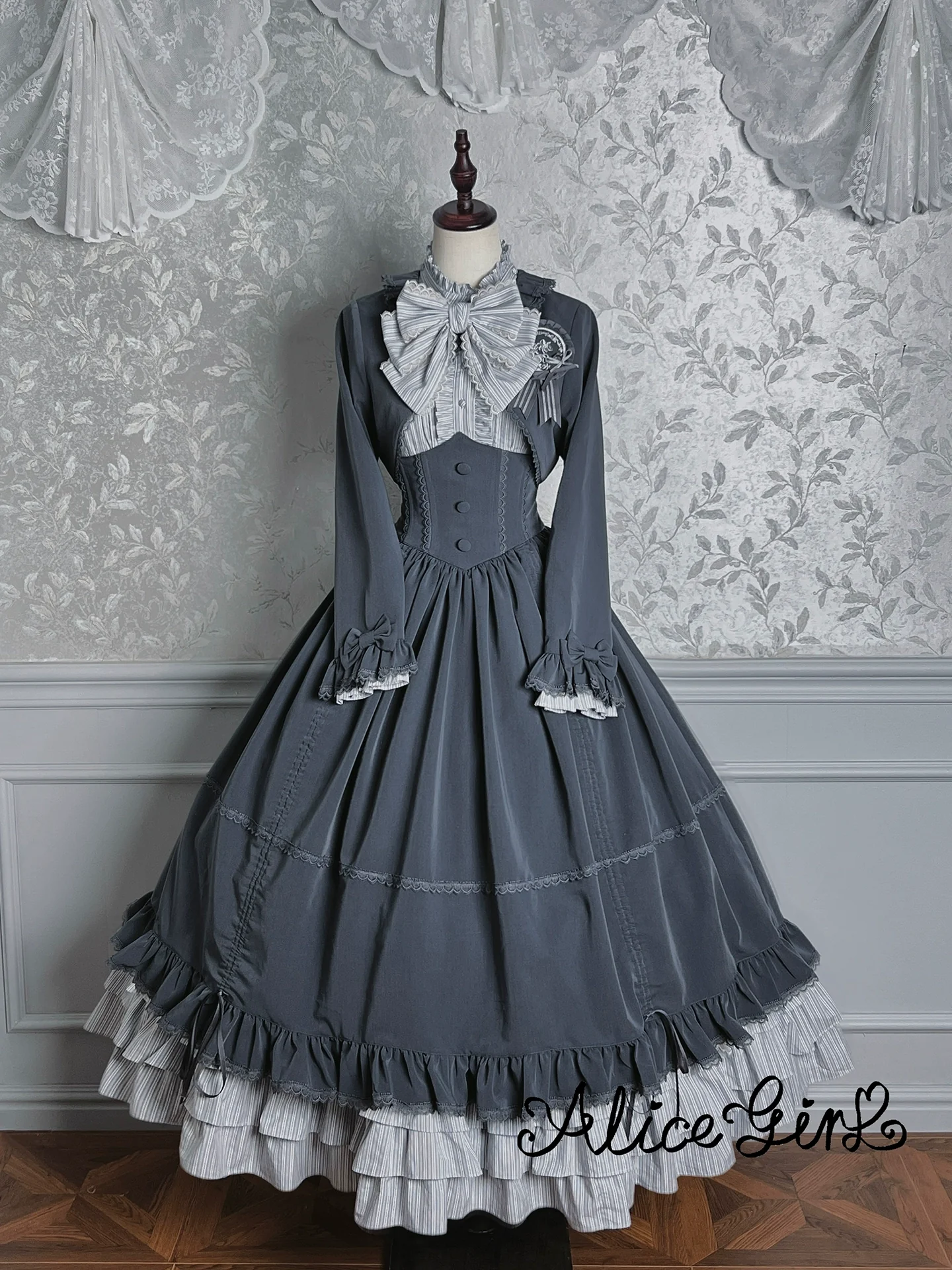 Alice Girl - Duke of Victoria - Classic Lolita SK & Overskirt Set - Image 42
