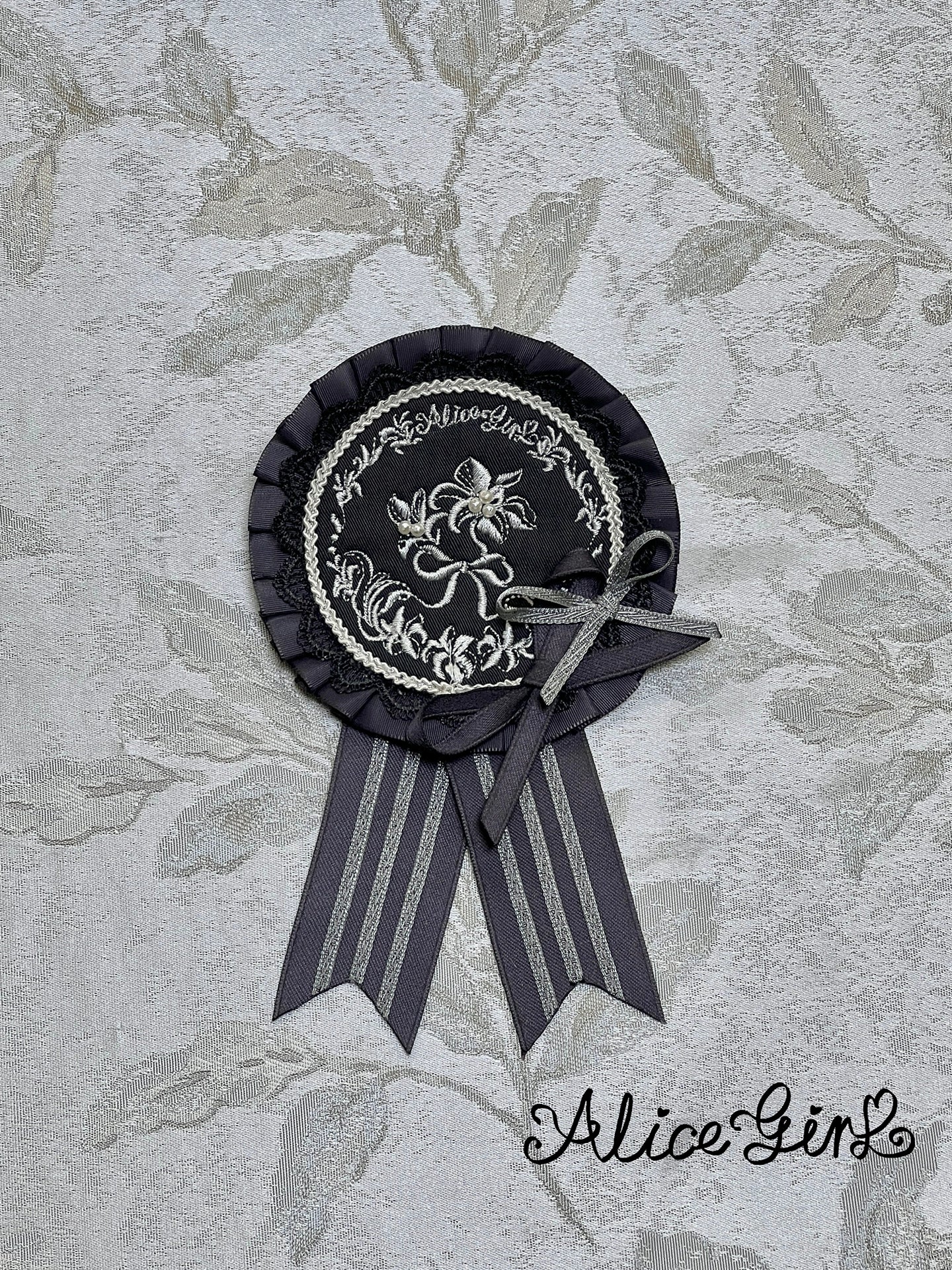 Alice Girl - Duke of Victoria - Classic Lolita Top Hat & Brooch - Image 3