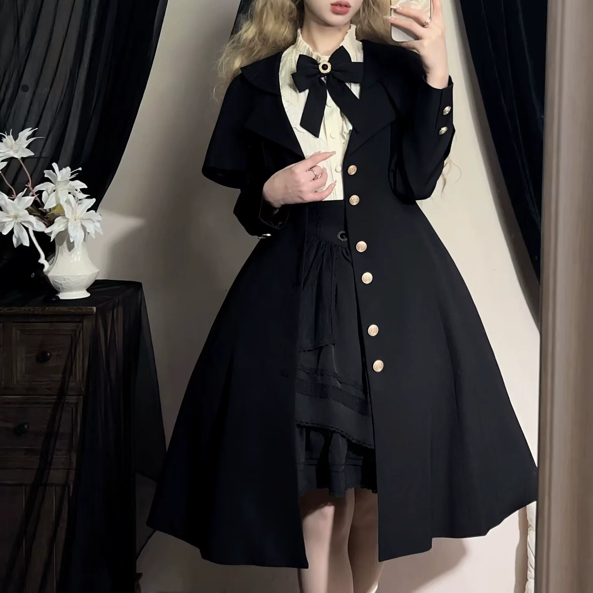 Rich Heiress - Elegant Black Lolita Coat with Detachable Cape - Image 4
