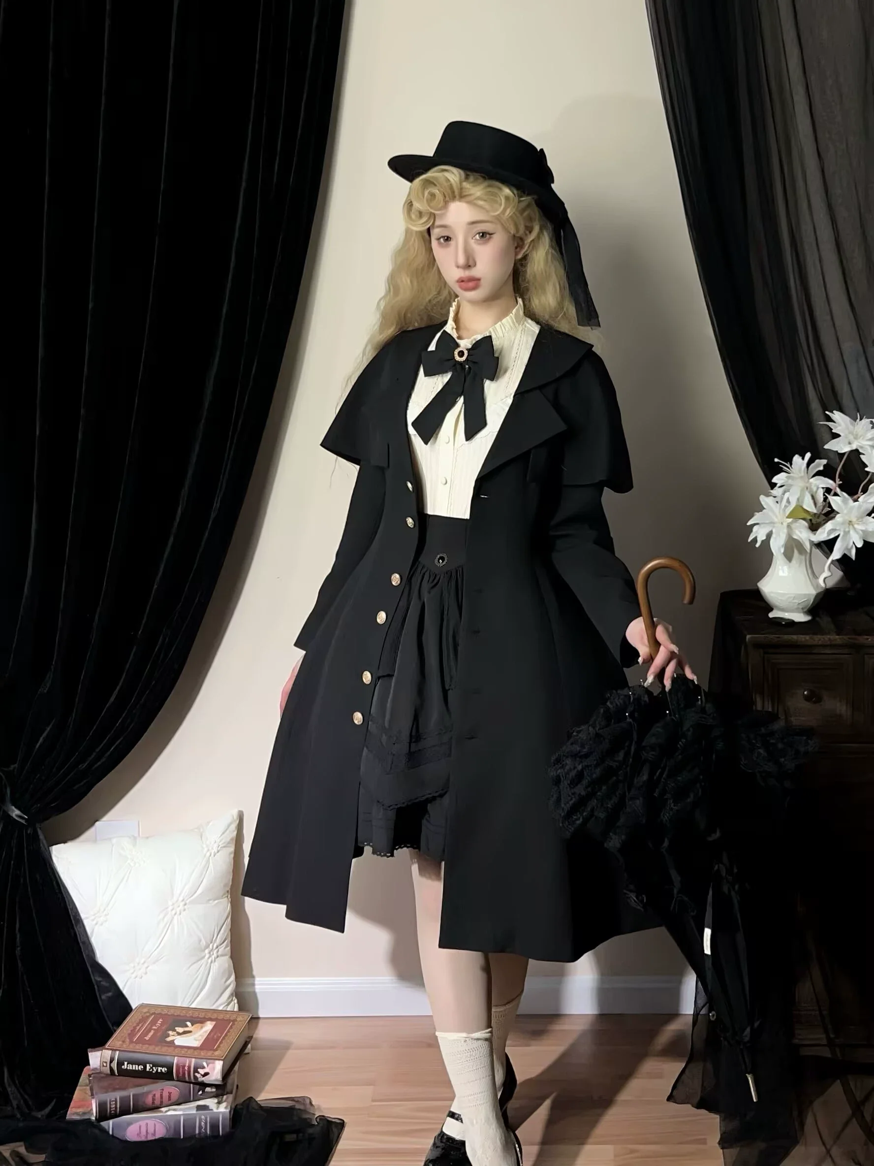 Rich Heiress - Elegant Black Lolita Coat with Detachable Cape - Image 5