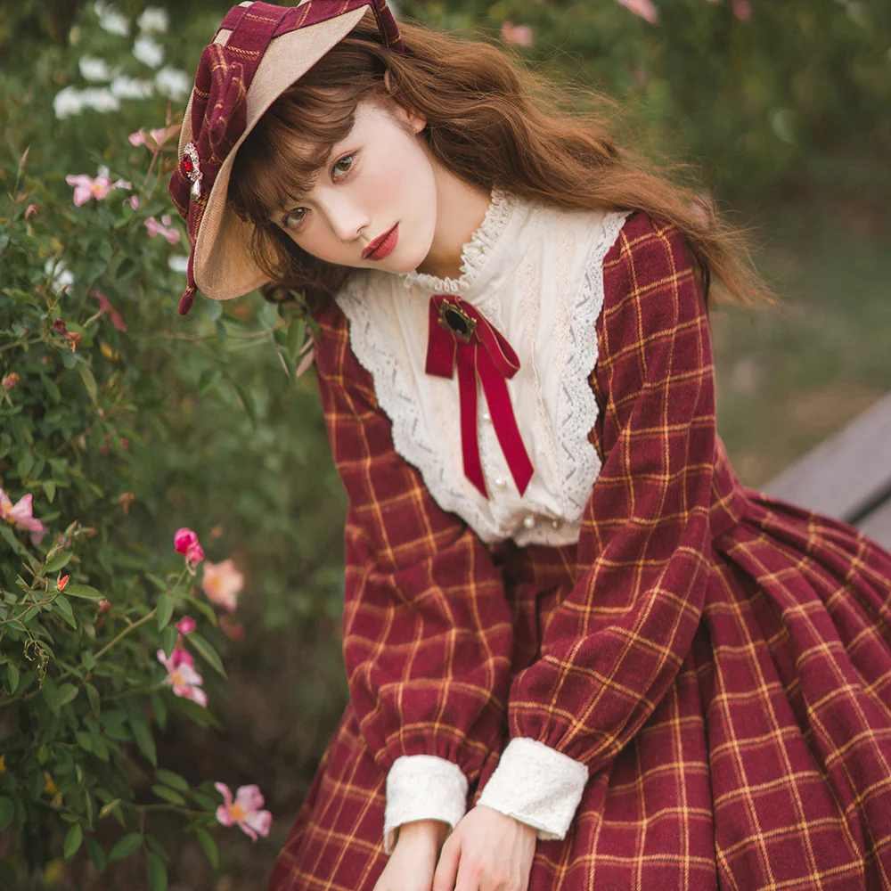 Miss point - Rose Silhouette - Elegant Handmade Lolita Flat Hat - Image 10