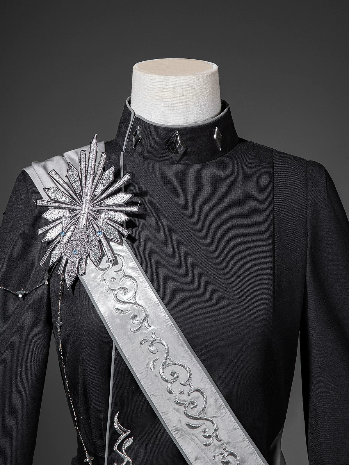 Oathbound Sword - Embroidery Ouji Lolita Set, High-Low Hem Coat - Image 8