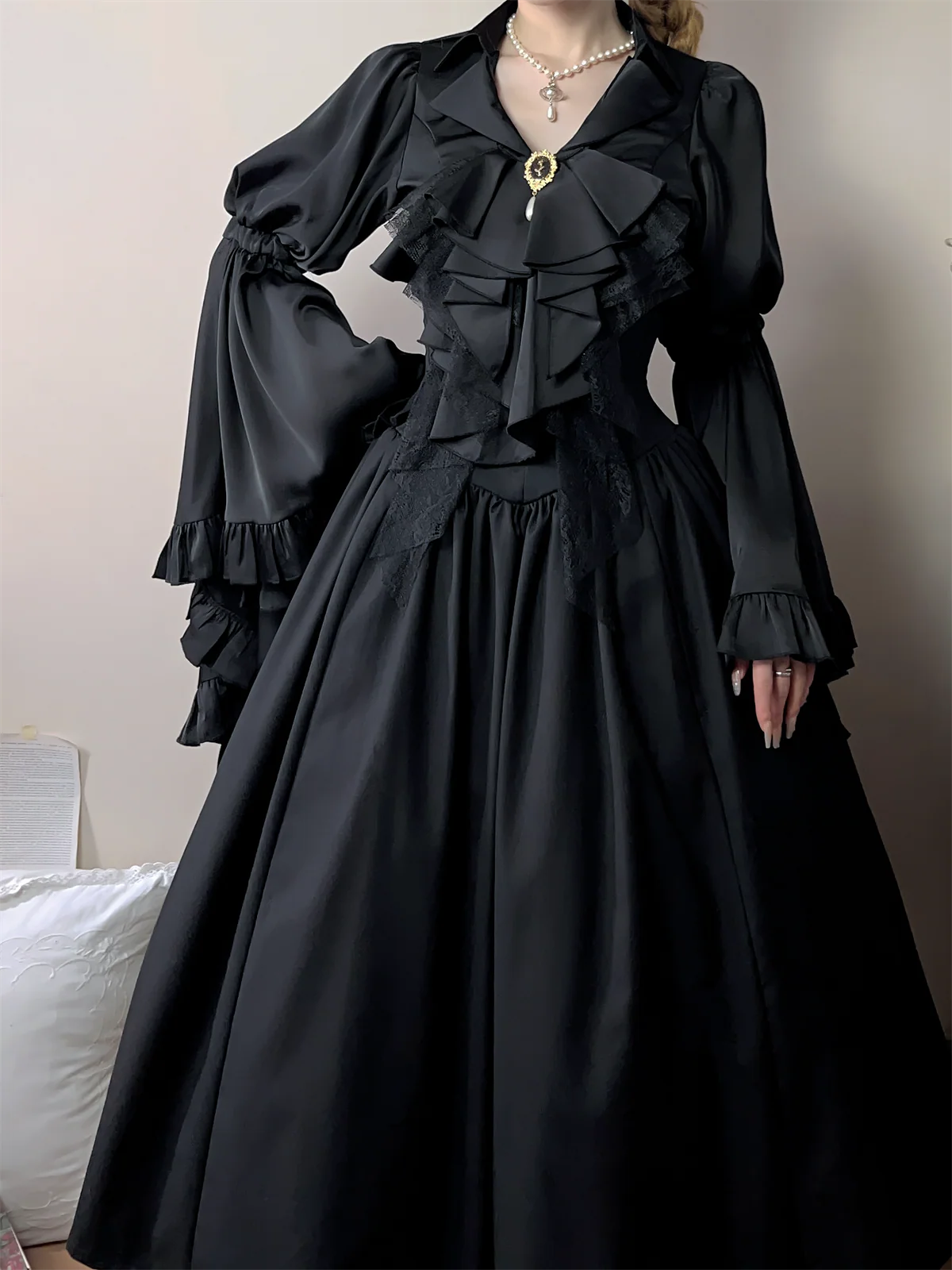 Muppet Mind Ben - Crow's Dinner - Gorgeous Lolita Jabot with Detachable Brooch - Image 6