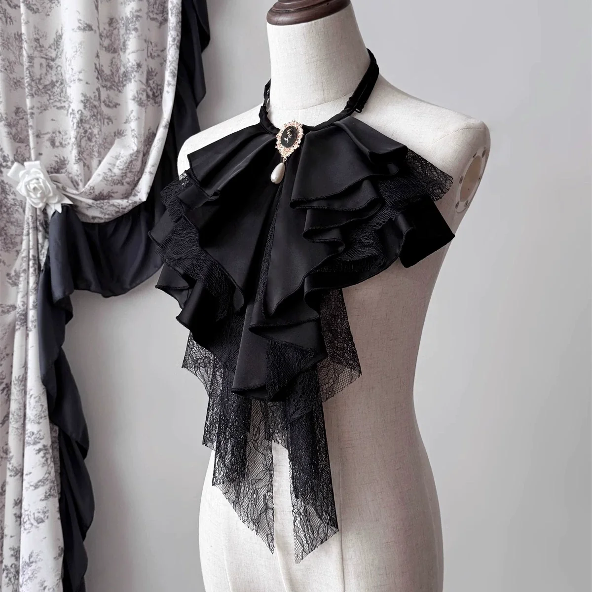 Muppet Mind Ben - Crow's Dinner - Gorgeous Lolita Jabot with Detachable Brooch - Image 7