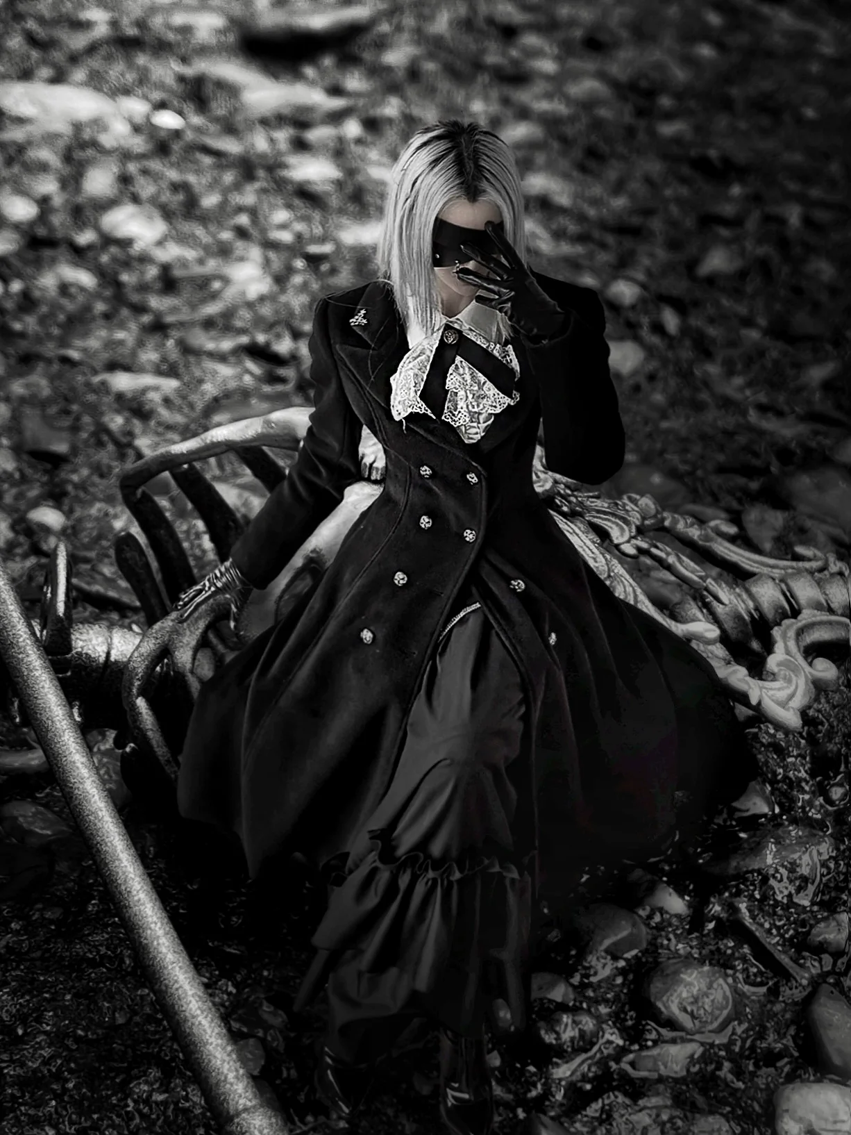 Downfall Dawn - Gothic Lolita Black Double-Breasted Coat - Image 4