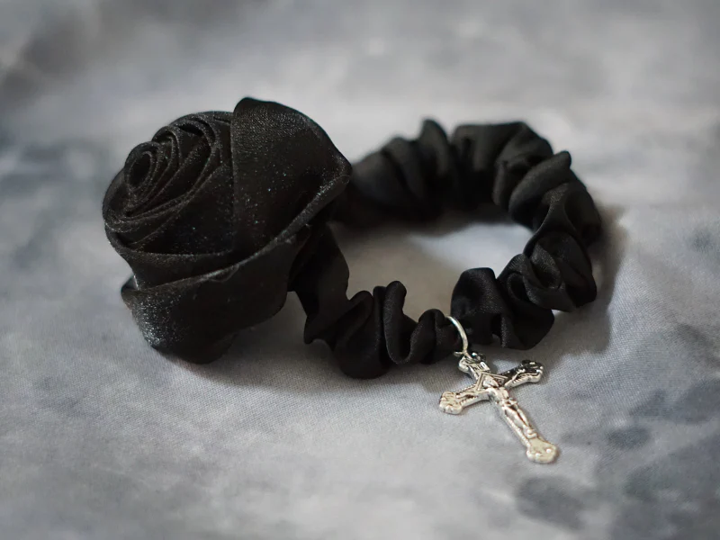 Strange Sugar - Gothic Lolita Black Hardware Skull Spider Hairband - Image 18