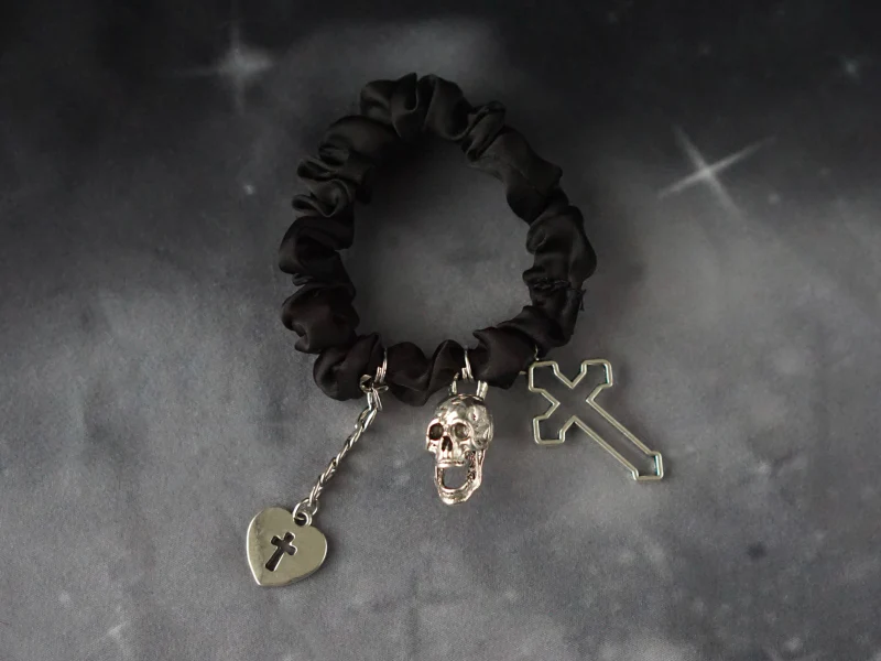 Strange Sugar - Gothic Lolita Black Hardware Skull Spider Hairband - Image 4