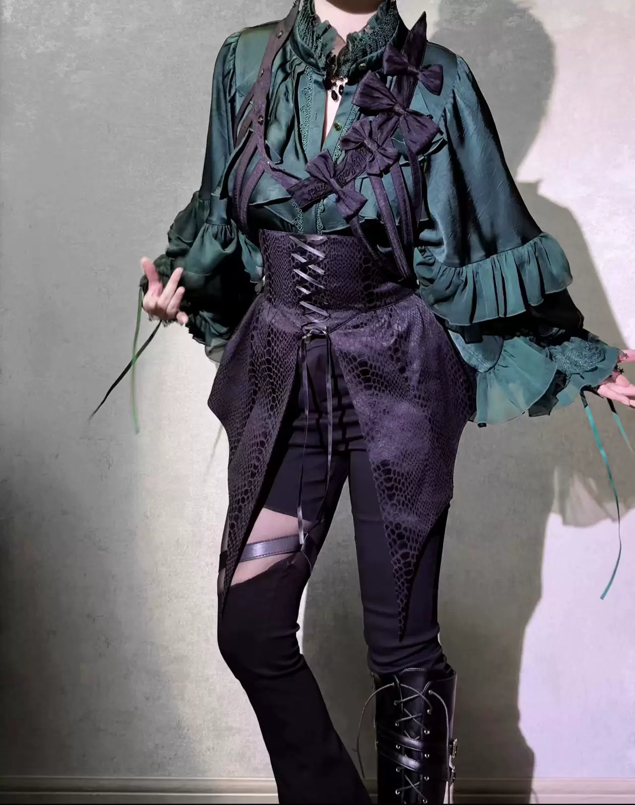 Blue Moon Bone Erosion - Gothic Lolita Waist Cincher, Bat Wing Hem - Image 29