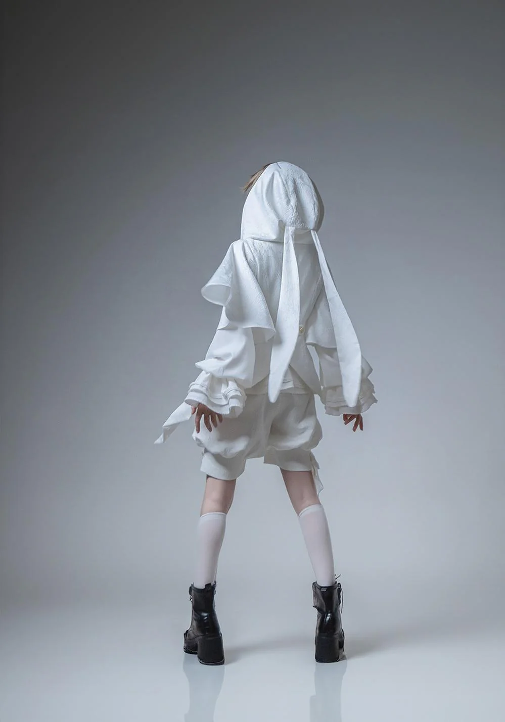 Rabbit Hunting White Moonlight - White Ouji Lolita Jacket & Shorts Set - Image 6