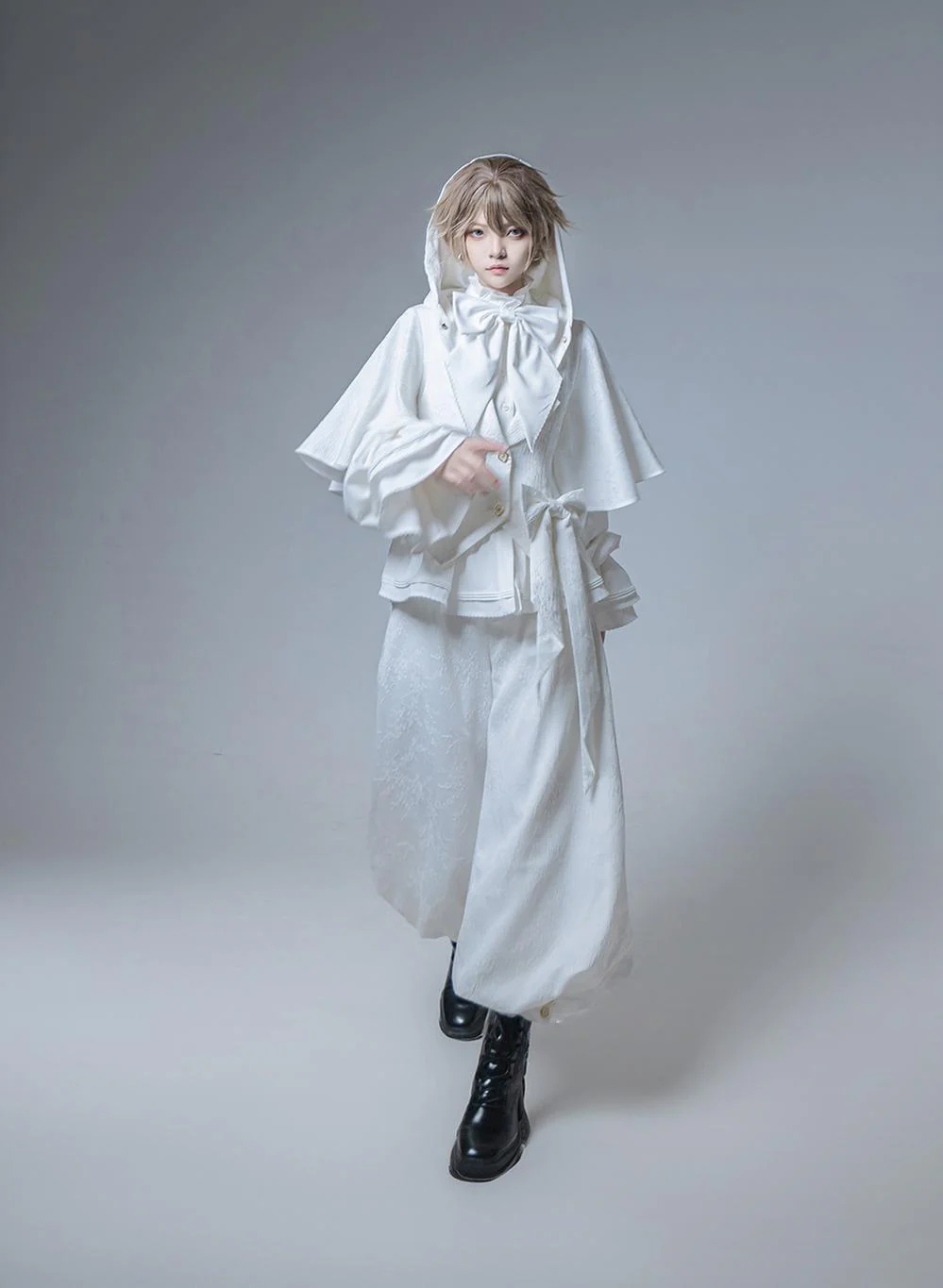 Rabbit Hunting White Moonlight - White Ouji Lolita Jacket & Shorts Set - Image 8