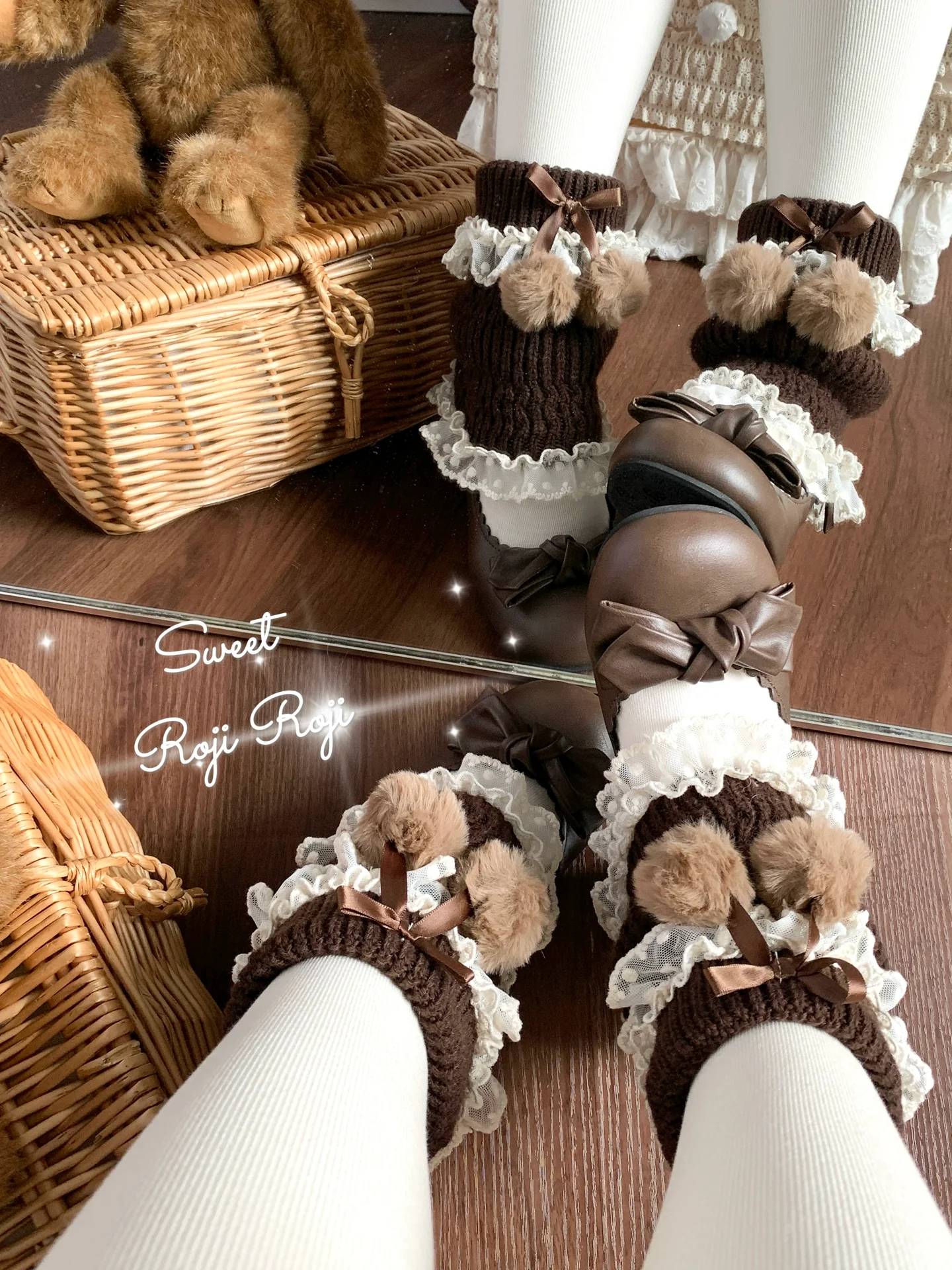 Kawaii Lolita Leg Warmers, Pom-Pom Accented Bow - Image 11