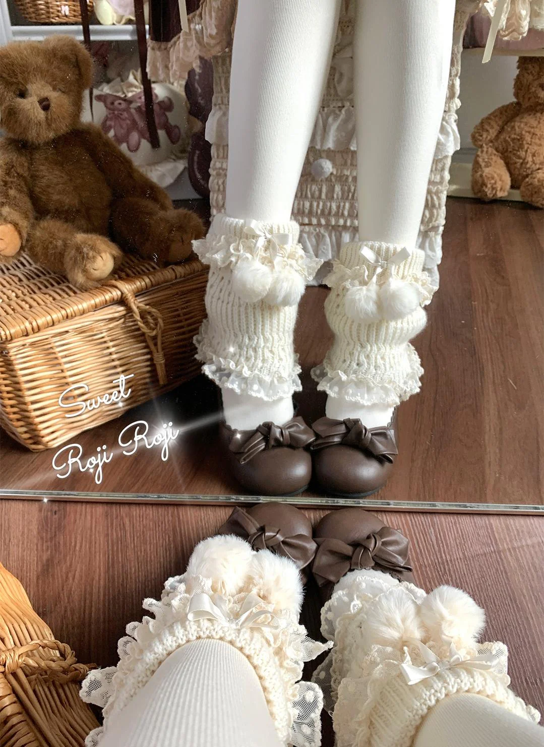 Kawaii Lolita Leg Warmers, Pom-Pom Accented Bow - Image 3