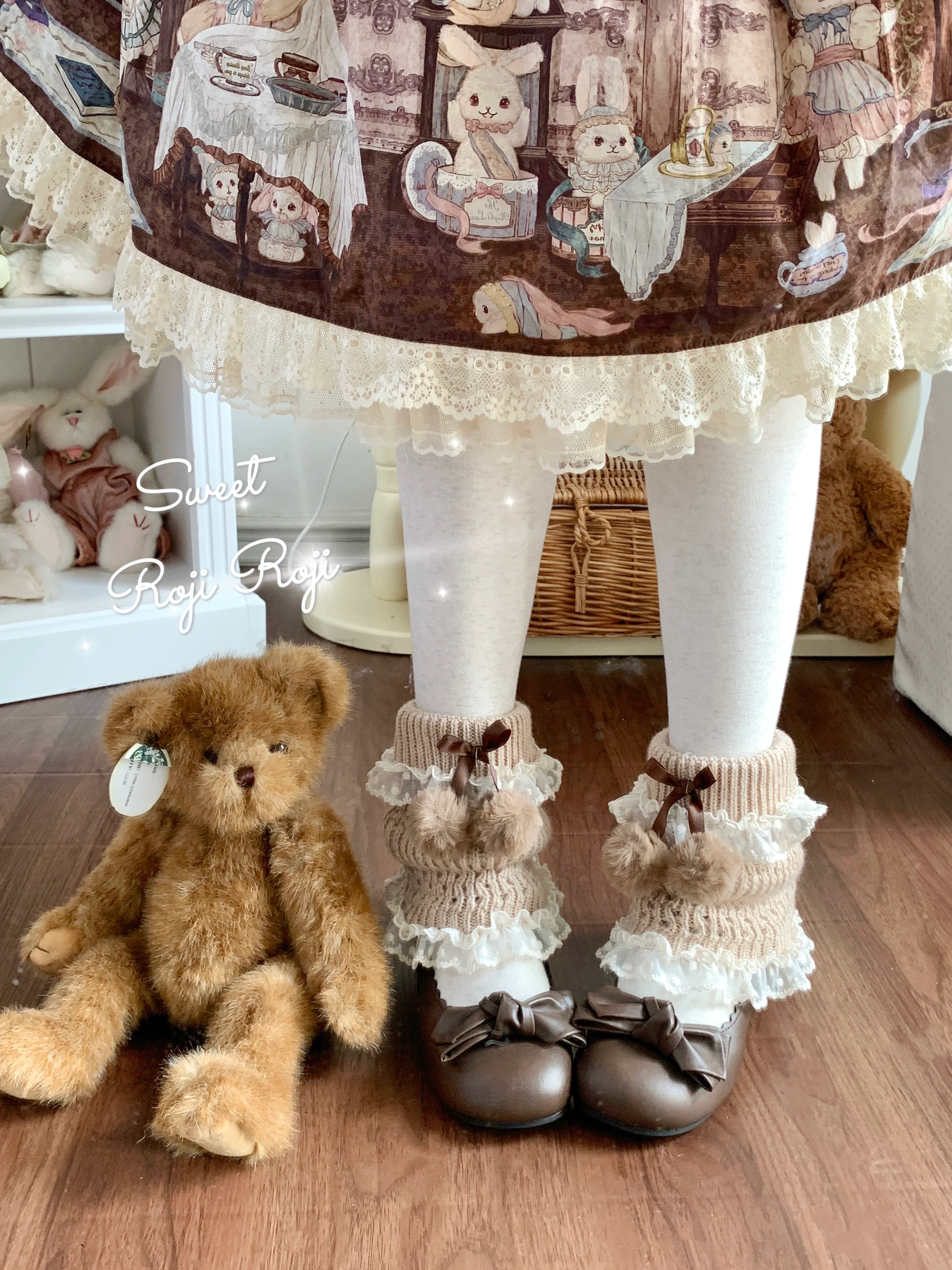 Kawaii Lolita Leg Warmers, Pom-Pom Accented Bow - Image 6