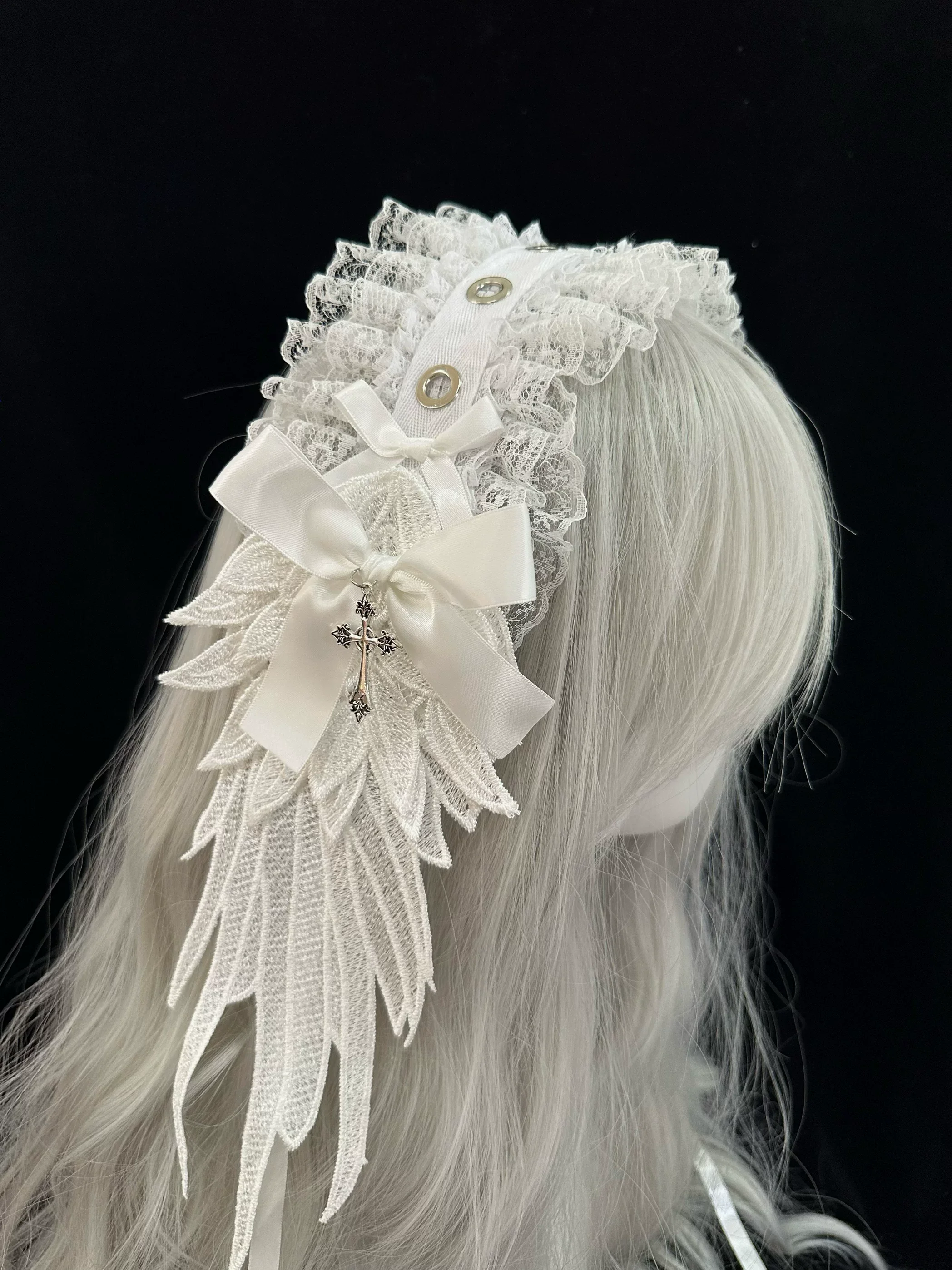 Lace Gothic Lolita Hairband, Feather Decoration - Image 2