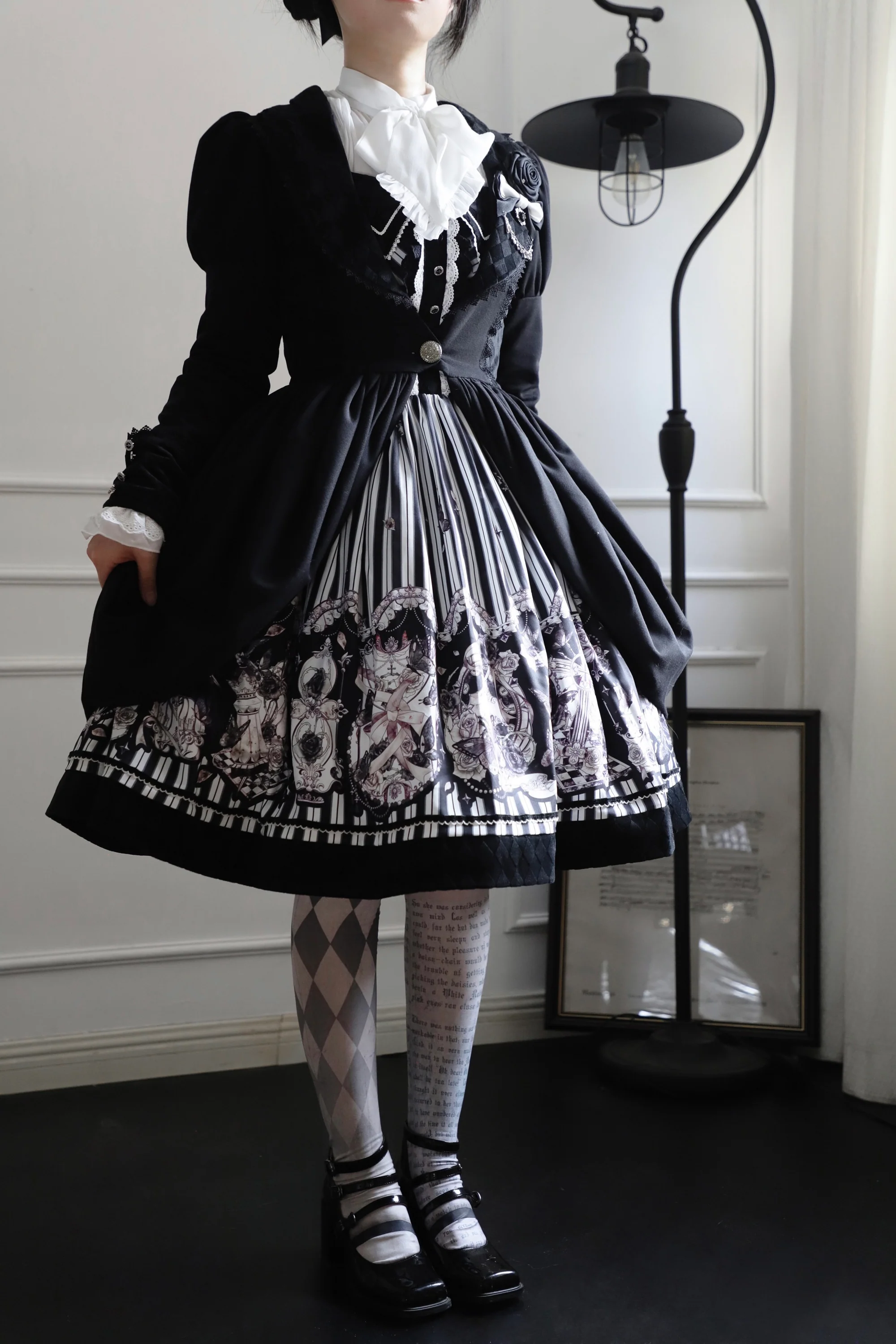 Gothic Lolita Black and White Striped JSK Set - Image 11