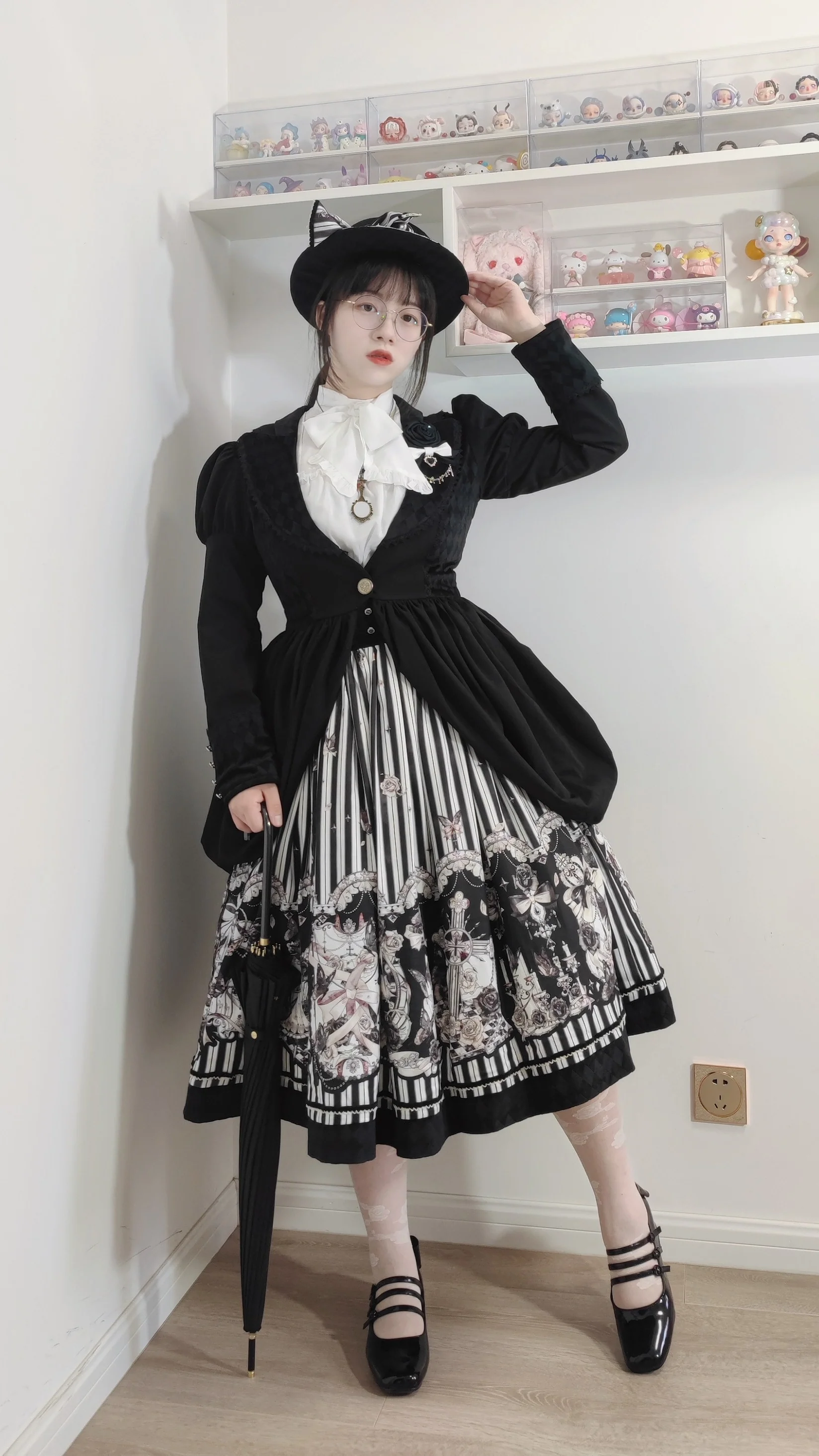 Gothic Lolita Black and White Striped JSK Set - Image 14