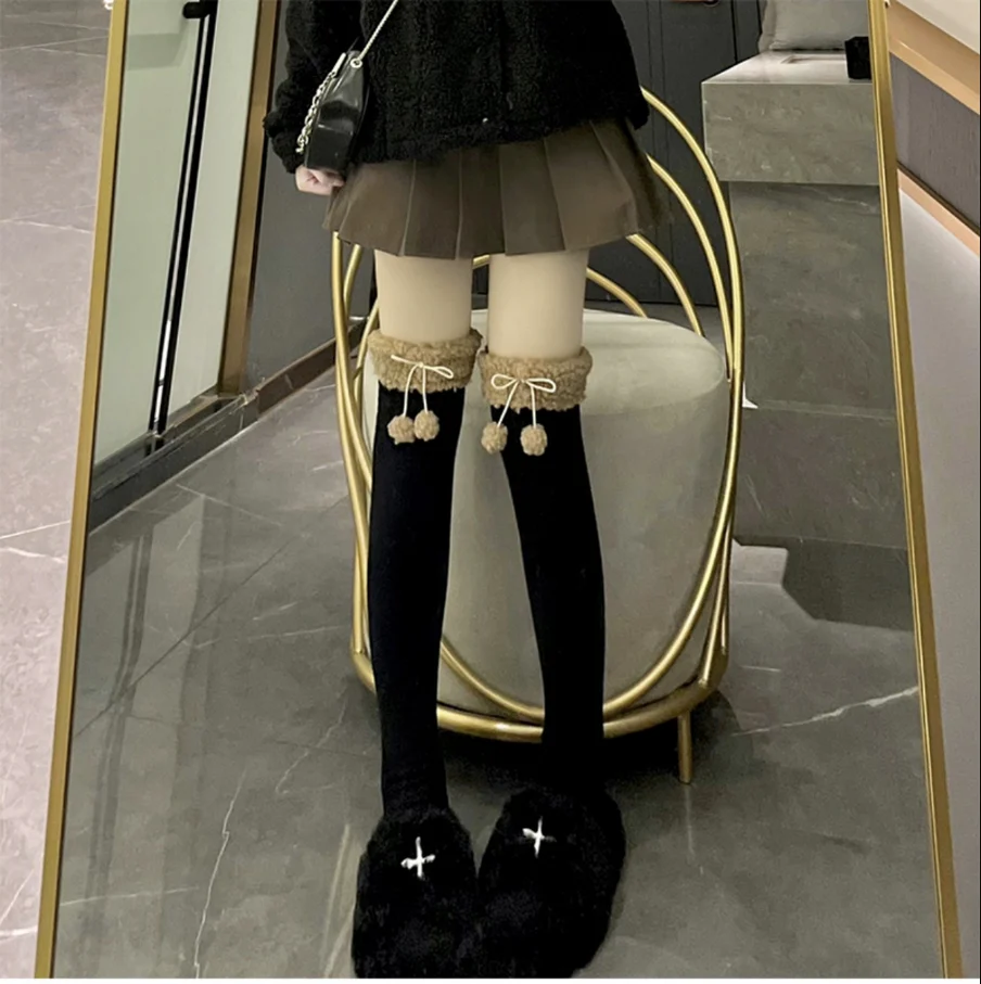 Hua Nai cat - Kawaii Winter Lolita Stockings Fuzzy Trim Furball Over-knee Socks - Image 5