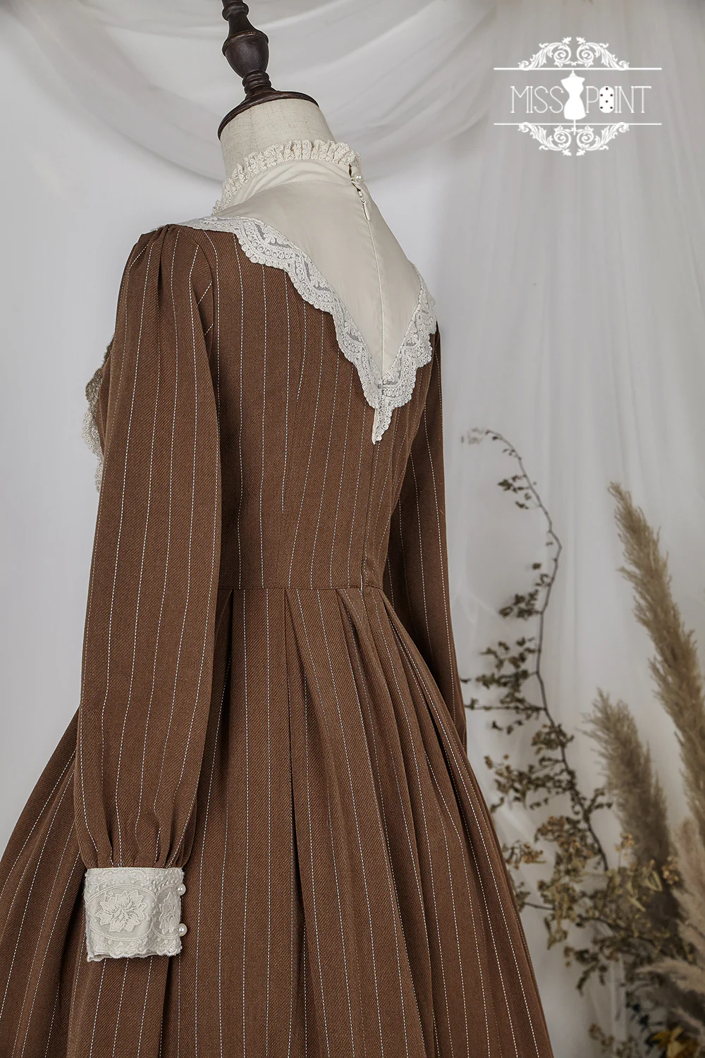 Miss point - Rose Silhouette - Vintage Classic Lolita OP - Image 27