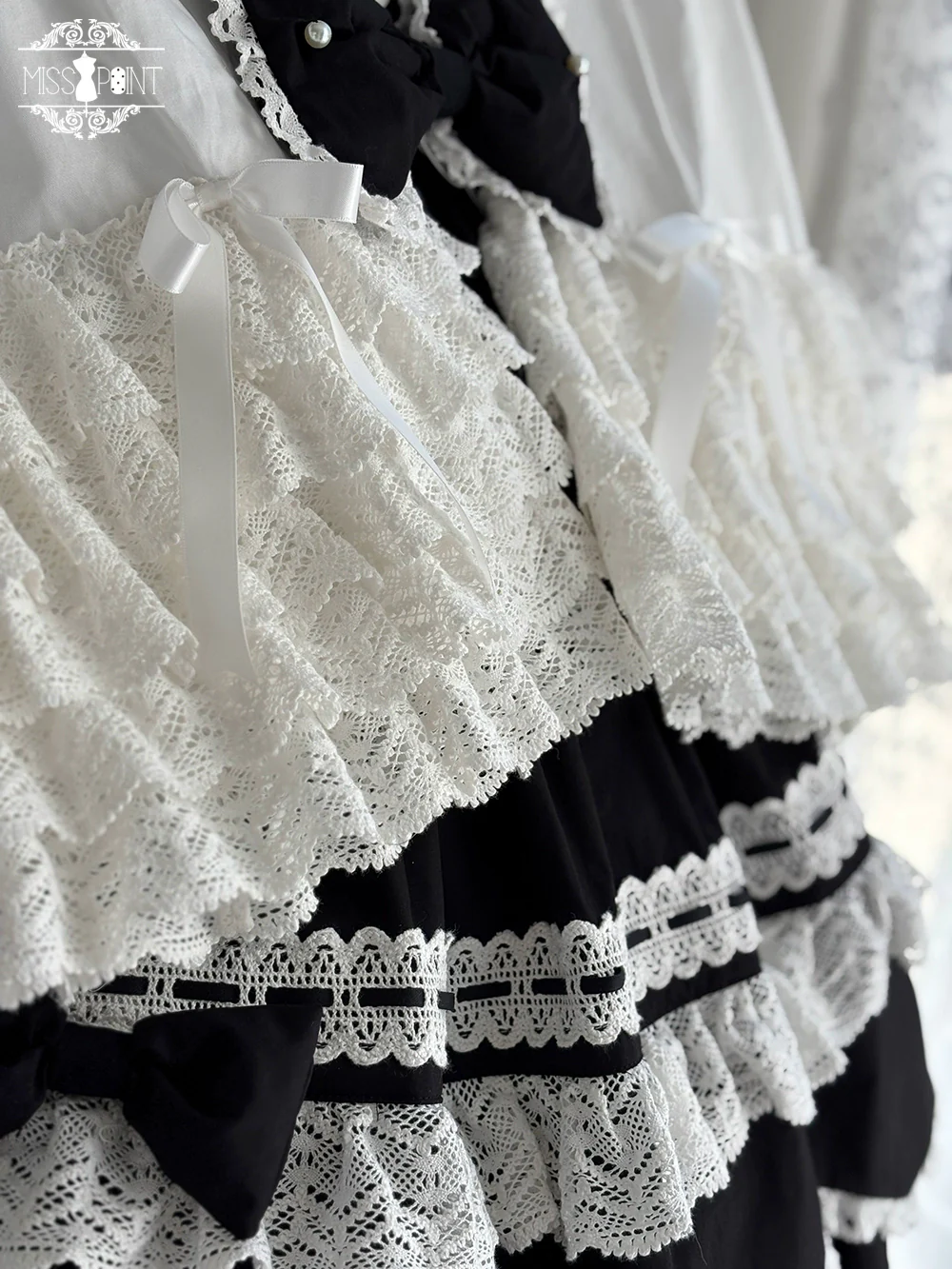 Vintage Petal Rabbit - Old School Lolita OP Cotton Dress, Petal-Shaped Hem - Image 54