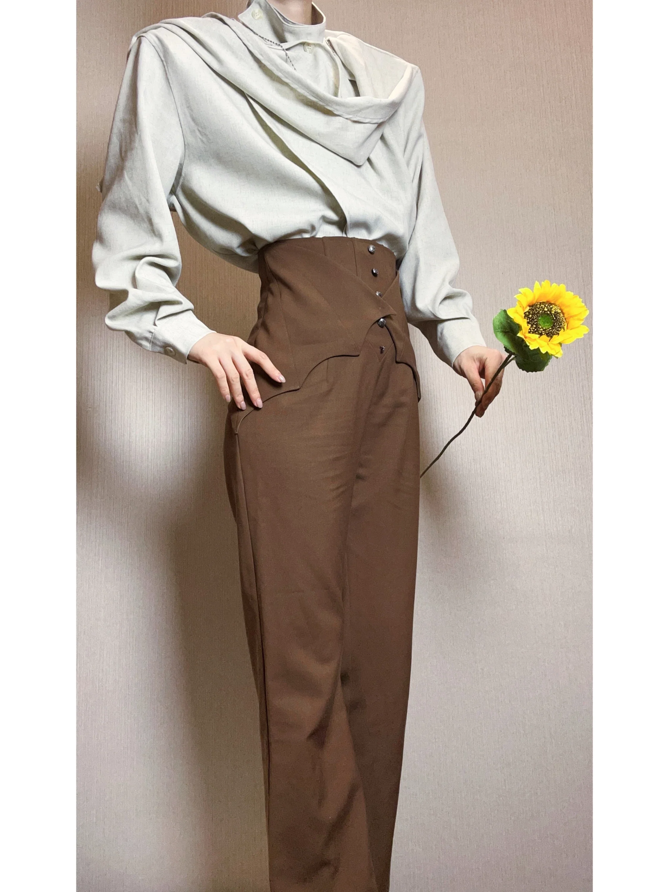 Earl of Drooping Wings - Ouji Lolita Flared Pants, Batwing Decoration - Image 3