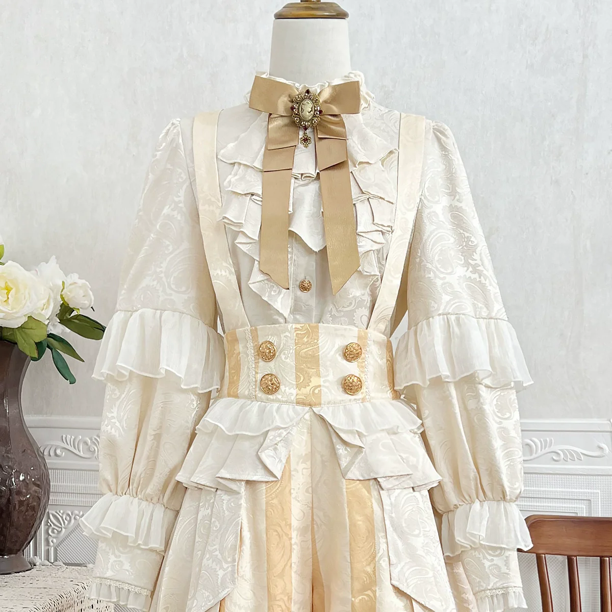 Ouji Lolita Suspender Shorts & Shirt - Image 11