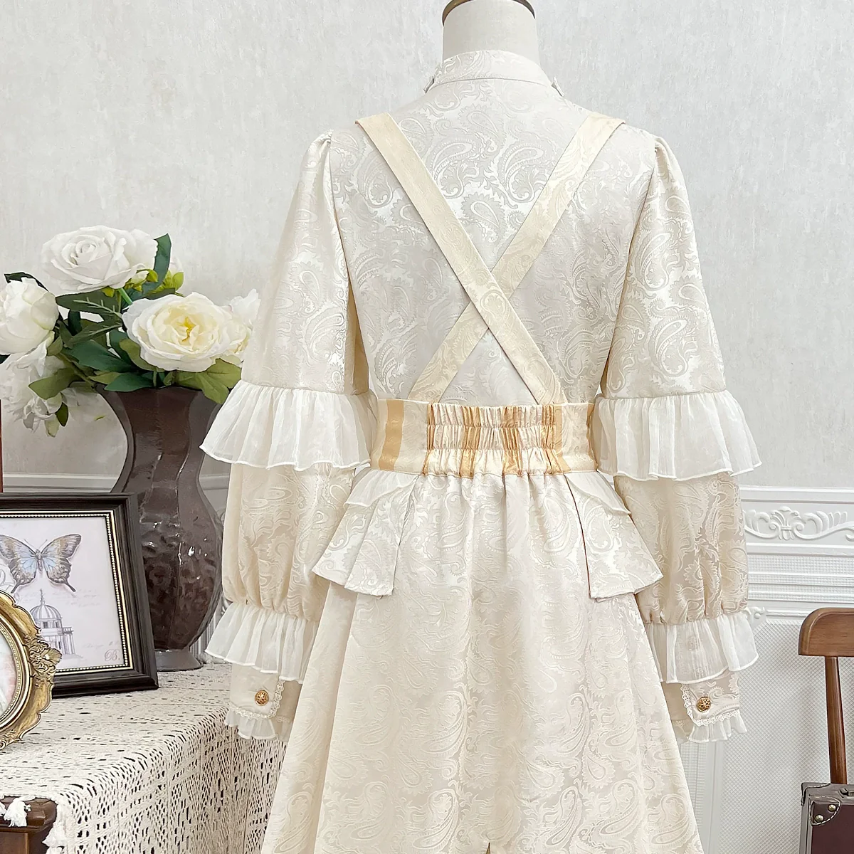 Ouji Lolita Suspender Shorts & Shirt - Image 15