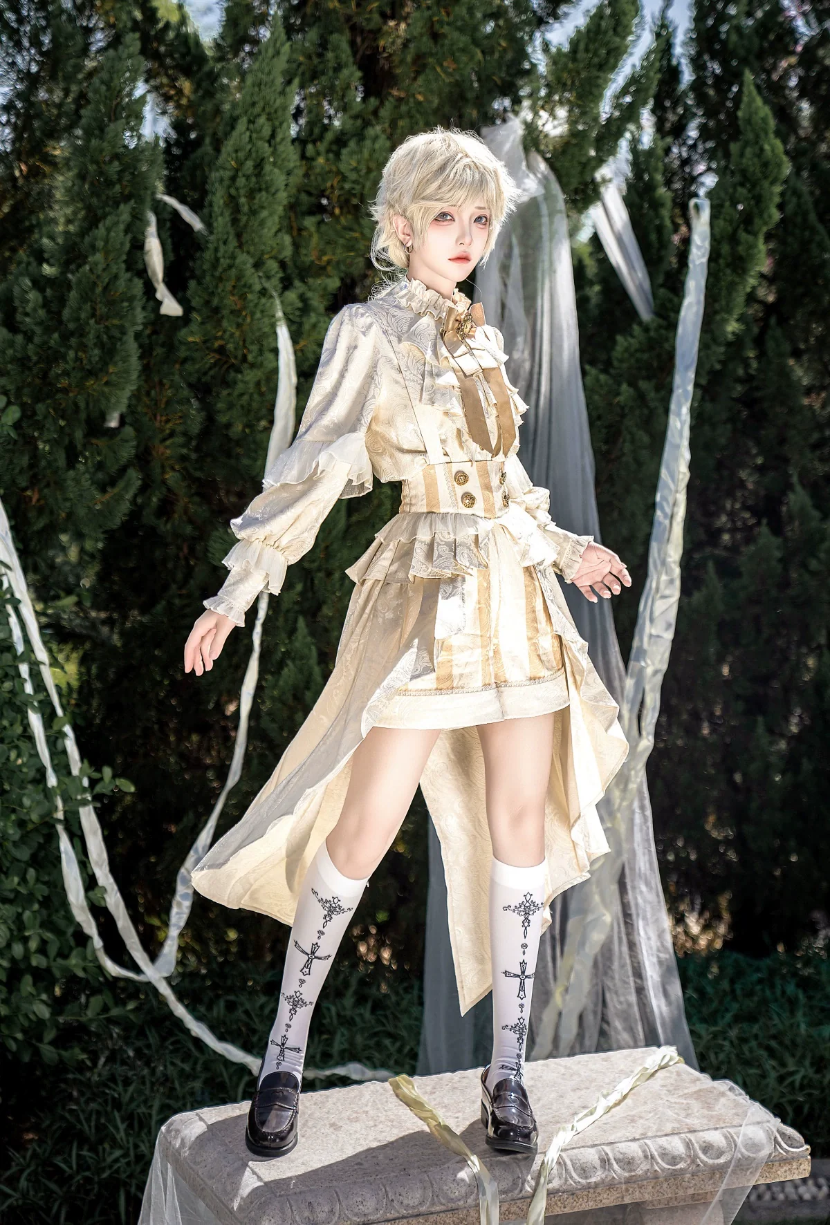 Ouji Lolita Suspender Shorts & Shirt - Image 4