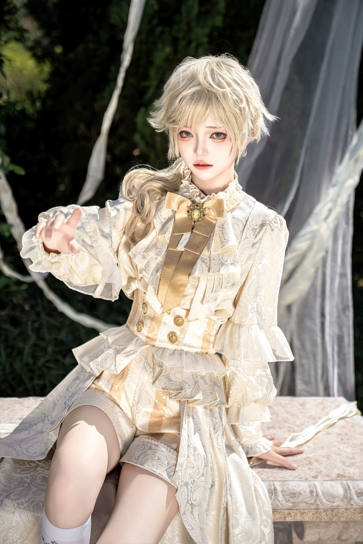 Ouji Lolita Suspender Shorts & Shirt - Image 7