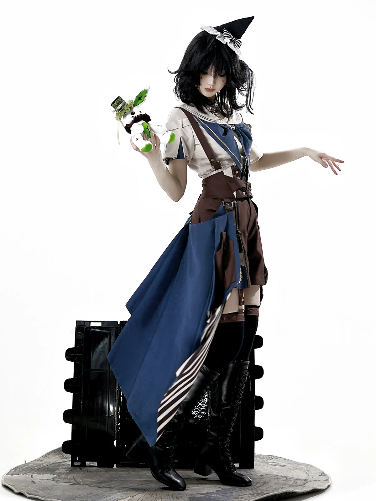 Voyager's Daily - Ouji Lolita Suspender Shorts Set with Shirt & Trailing - Image 11