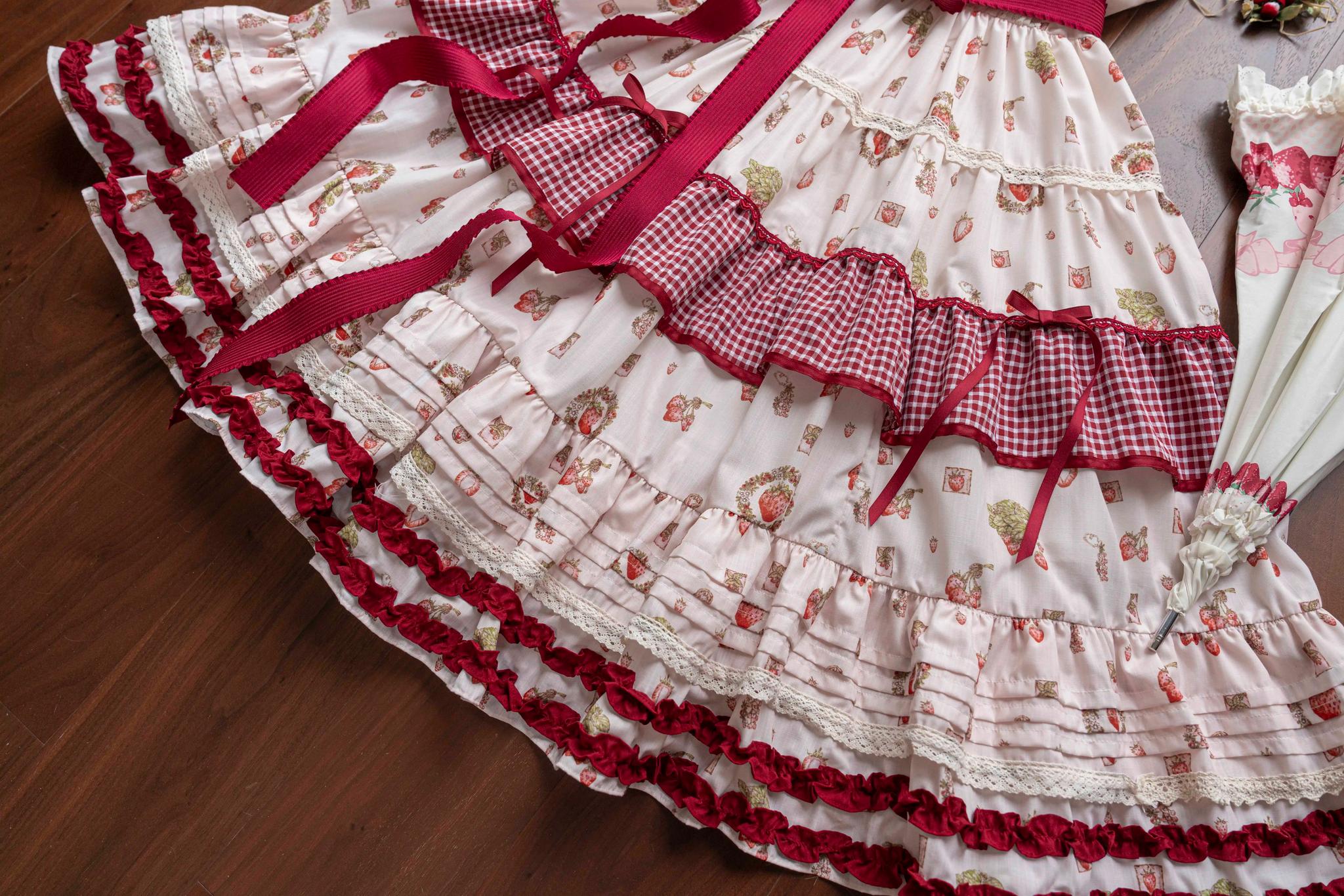 Skyfaring Strawberry - Printed Classic Lolita JSK Dress, Tired Hem - Image 9