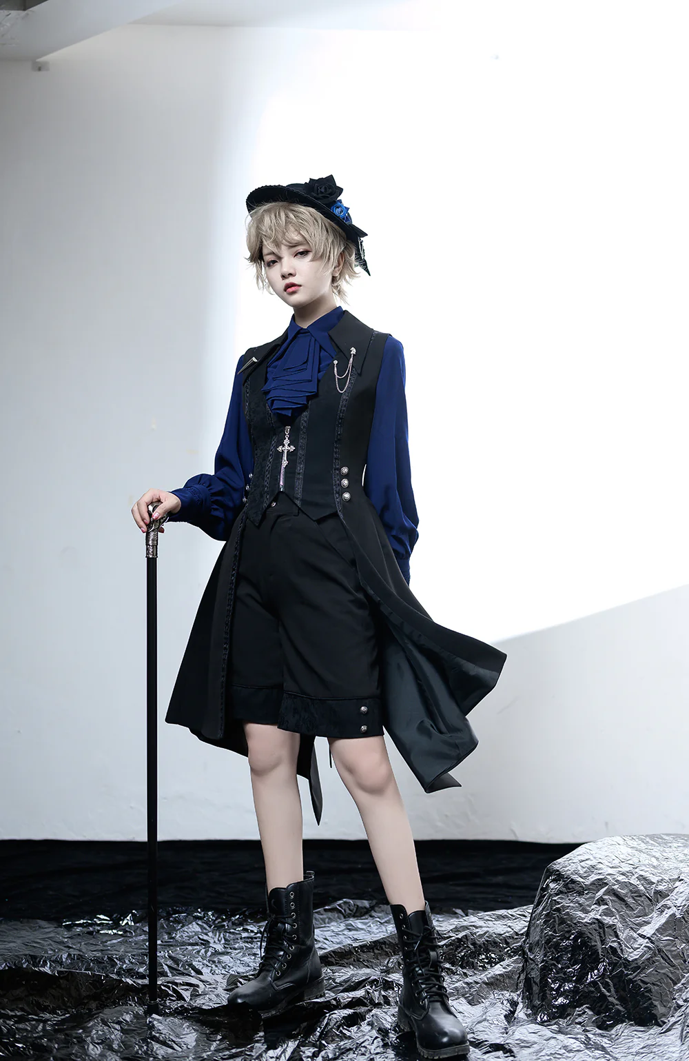 Black and Blue - Retro Ouji Lolita Shirt, Mutton Sleeves - Image 11