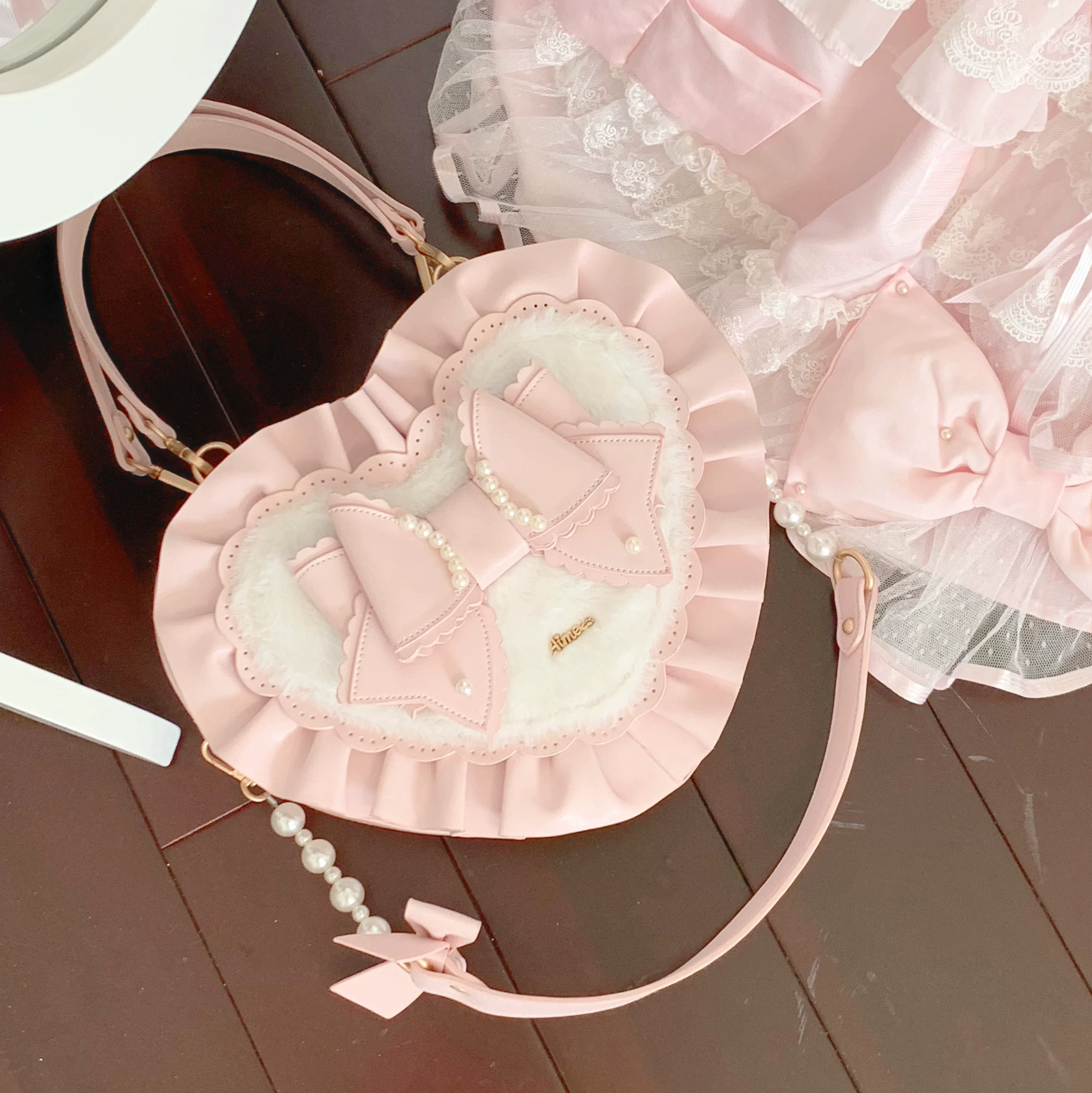Small Gift Box - Sweet Lolita Heart Handbag, Bow Accent - Image 32