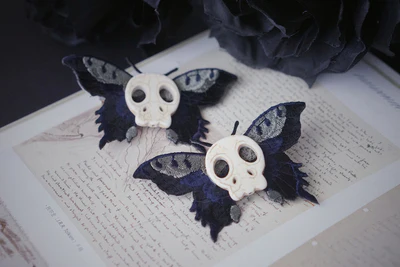 Strange Sugar - Gothic Headdress, Hallowen Skull Bat Hairclip - Image 6