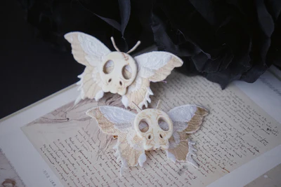 Strange Sugar - Gothic Headdress, Hallowen Skull Bat Hairclip - Image 7