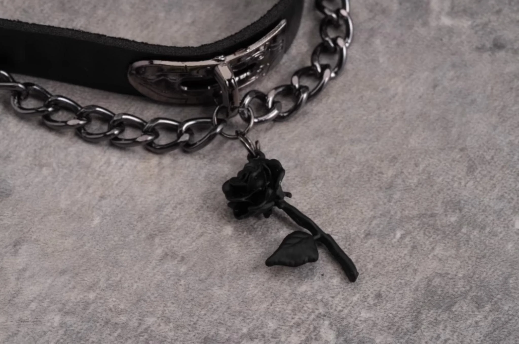 Strange Sugar - Gothic Lolita Choker Faux Leather Rose Pendant Necklace - Image 10