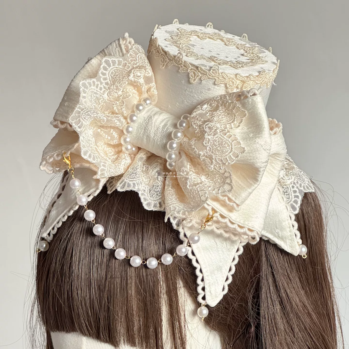 Sweet Lolita Bowknot Top Hat, Lace & Pearl Detail - Image 8
