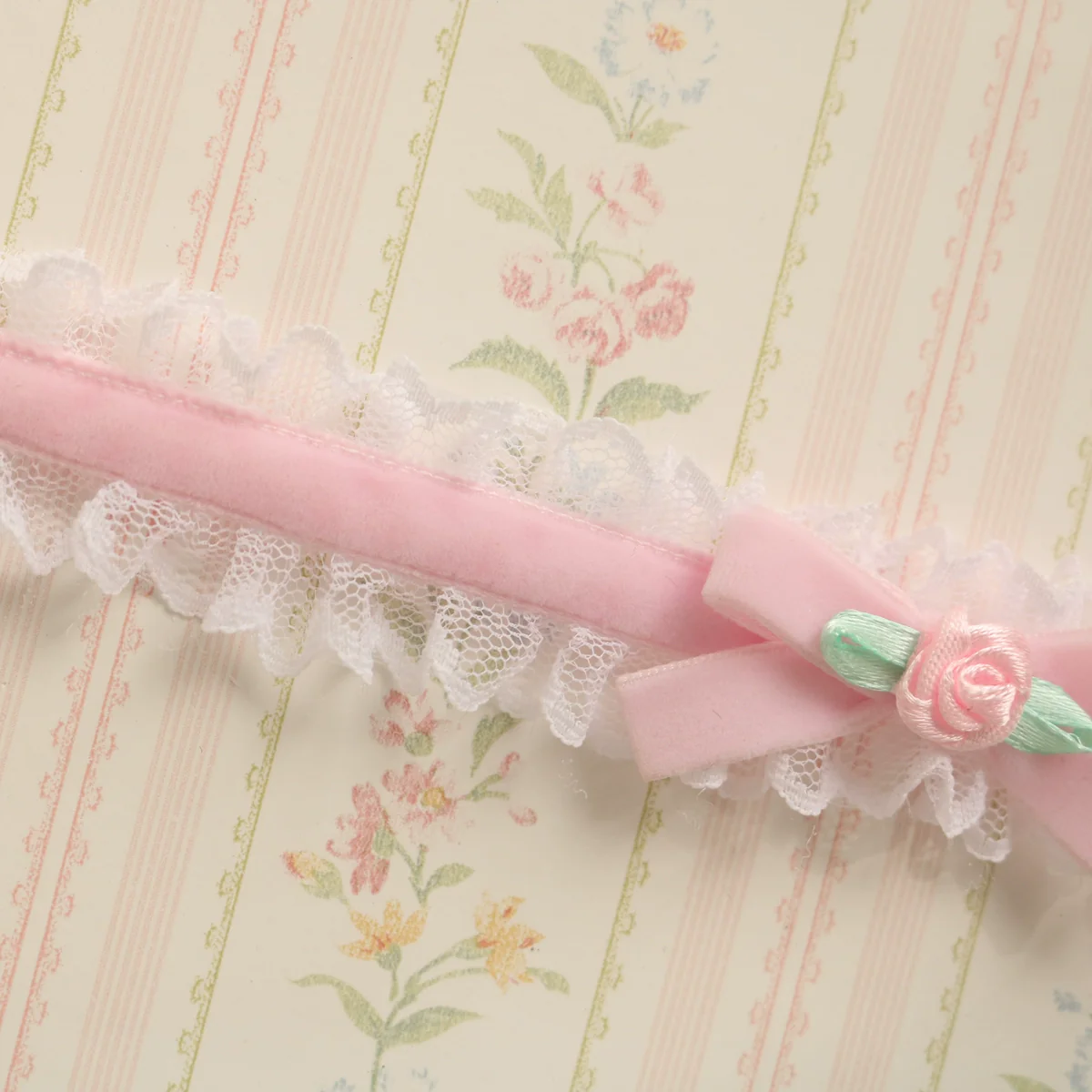 Creamy Bubbles - Sweet Lolita Choker Vintage Lace Rose Handmade Necklace - Image 23