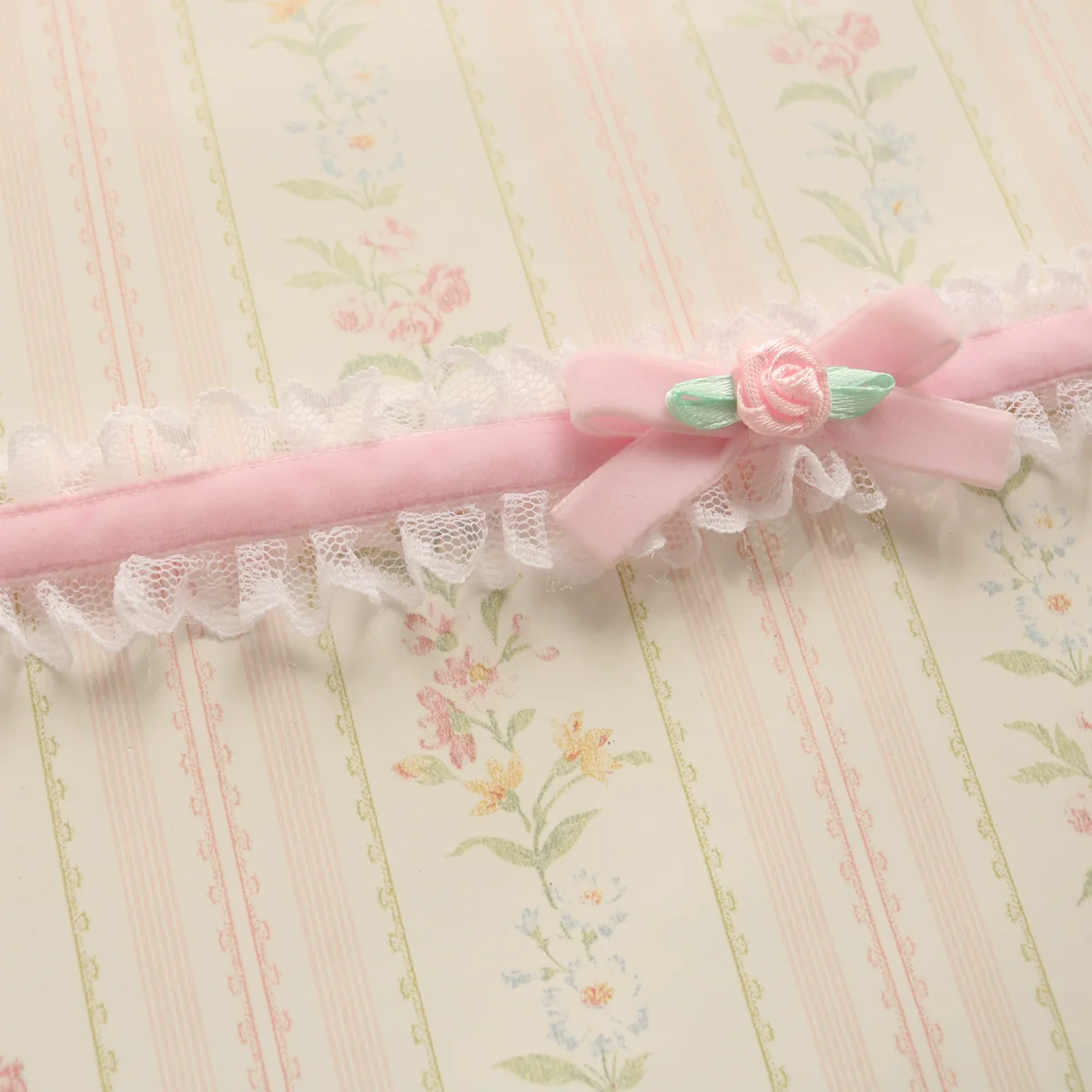 Creamy Bubbles - Sweet Lolita Choker Vintage Lace Rose Handmade Necklace - Image 24