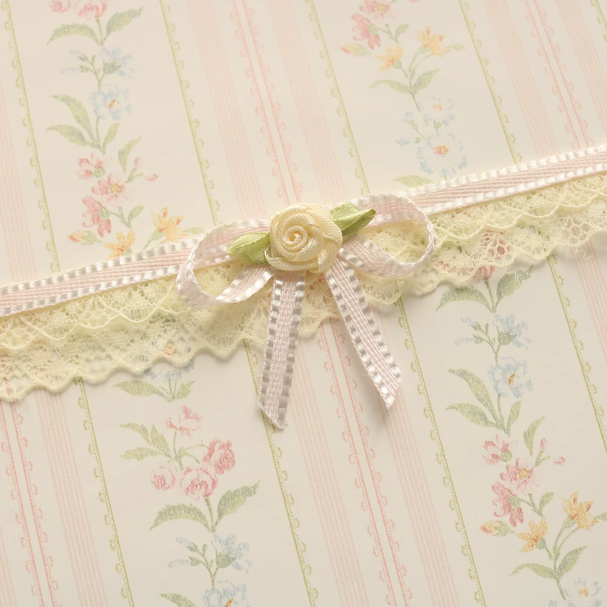 Creamy Bubbles - Sweet Lolita Choker Vintage Lace Rose Handmade Necklace - Image 25