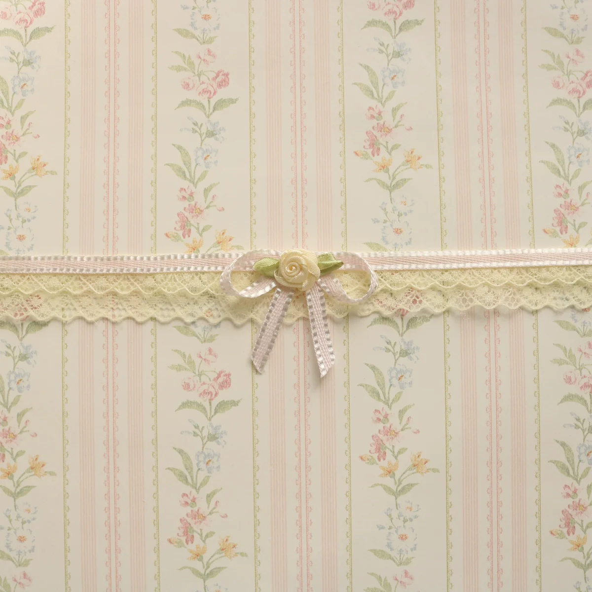 Creamy Bubbles - Sweet Lolita Choker Vintage Lace Rose Handmade Necklace - Image 28