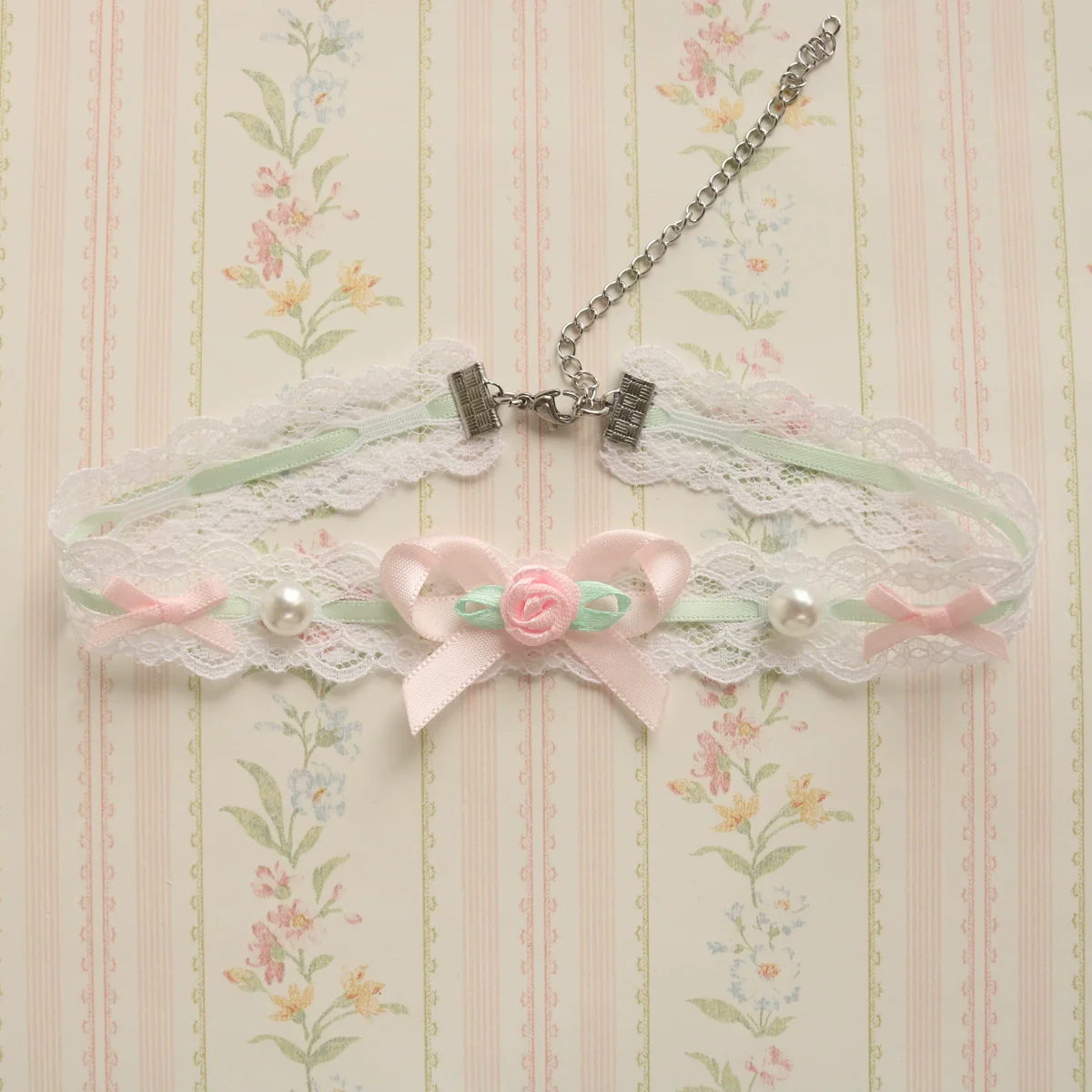 Creamy Bubbles - Sweet Lolita Choker Vintage Lace Rose Handmade Necklace - Image 3