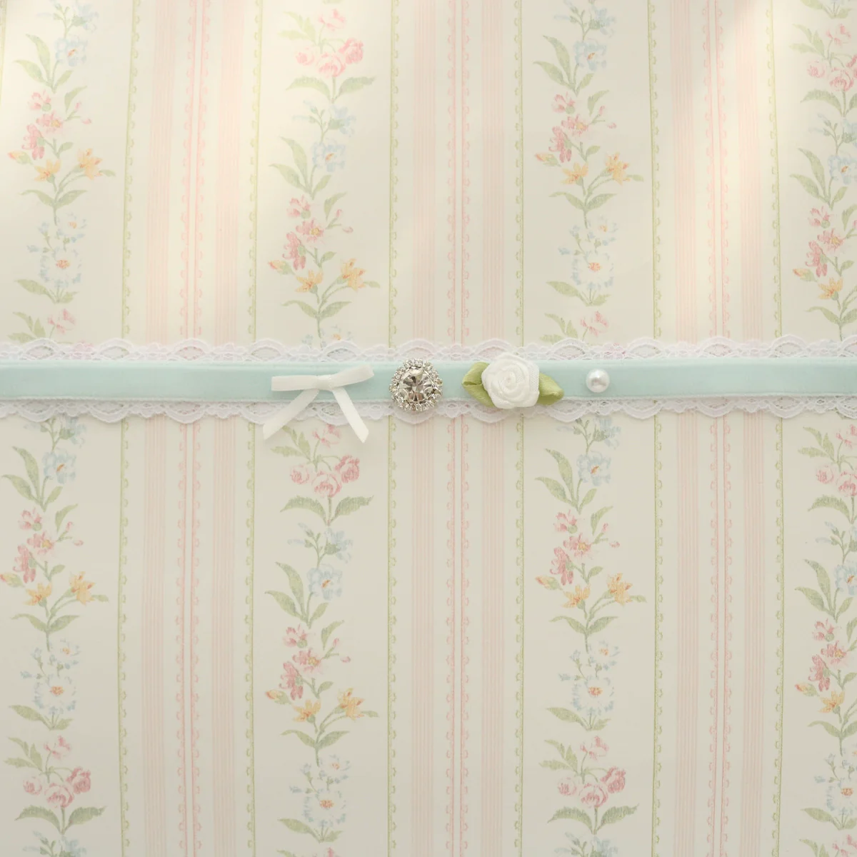 Creamy Bubbles - Sweet Lolita Choker Vintage Lace Rose Handmade Necklace - Image 41