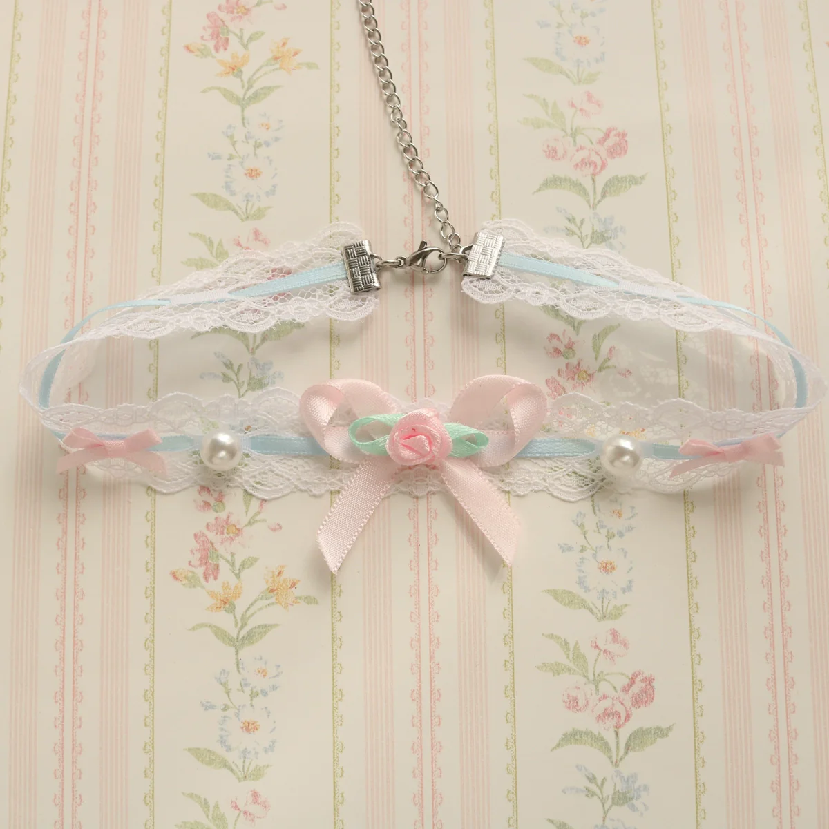 Creamy Bubbles - Sweet Lolita Choker Vintage Lace Rose Handmade Necklace - Image 5