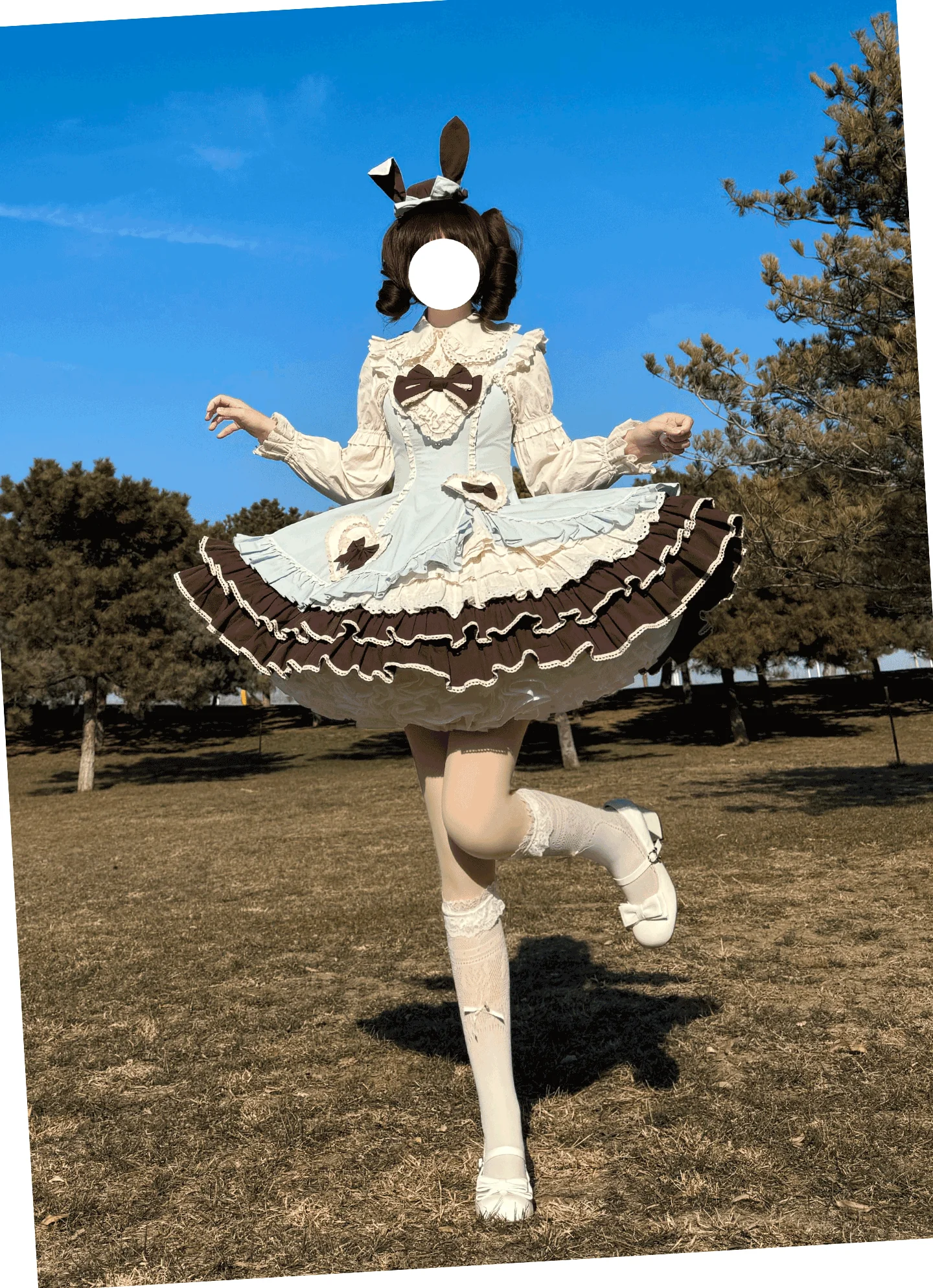 Cream Bud - Tiered Hem Old School Lolita JSK, Side Opening - Image 3